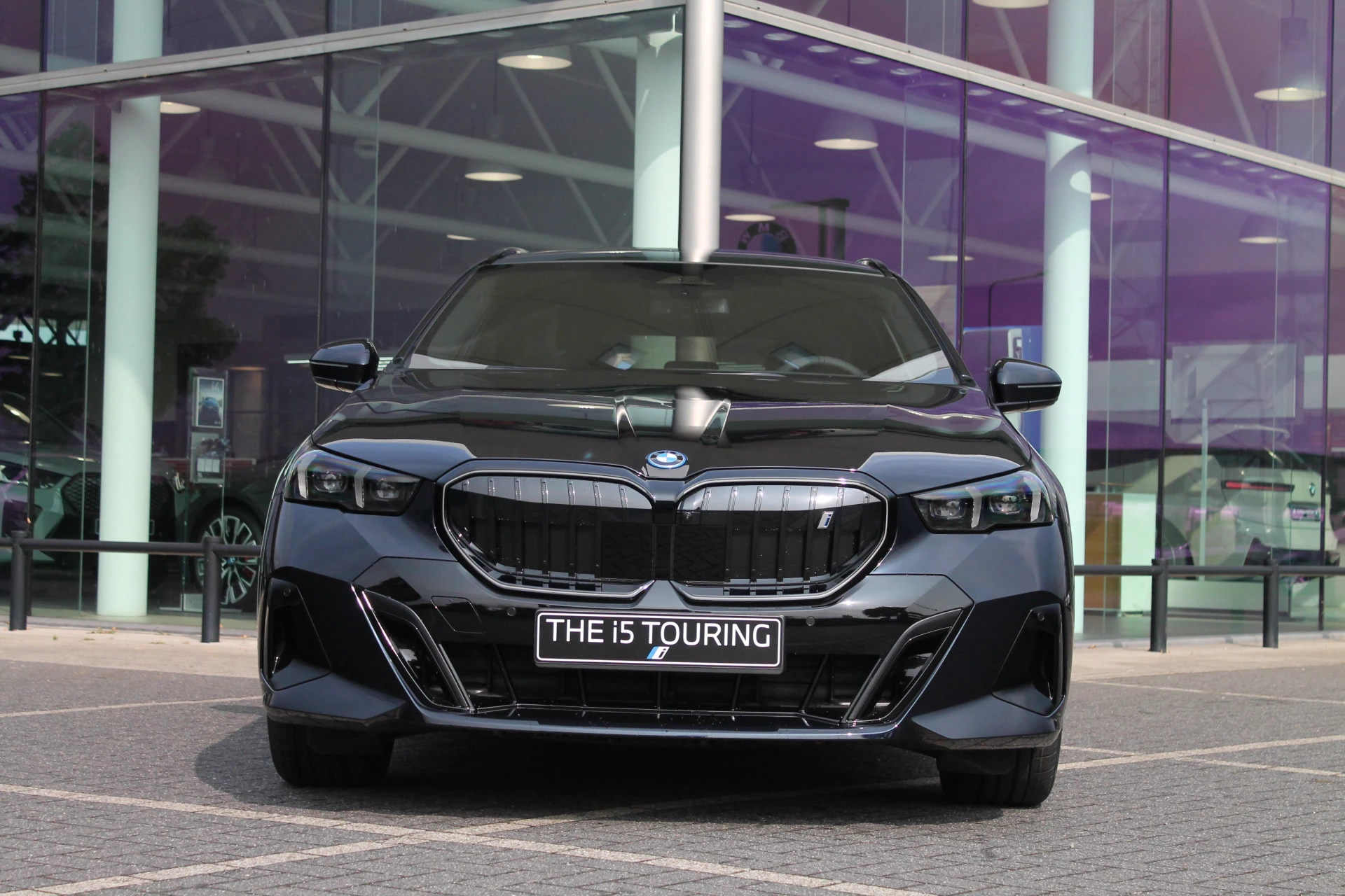 Hoofdafbeelding BMW i5