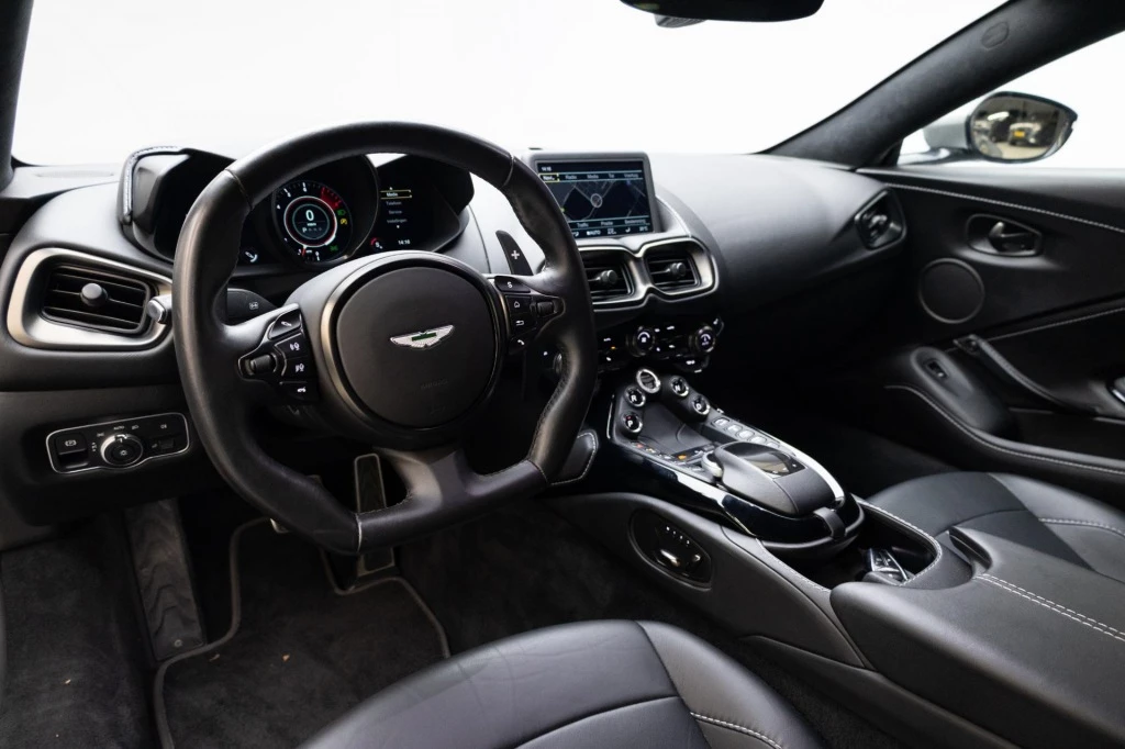 Hoofdafbeelding Aston Martin V8 Vantage