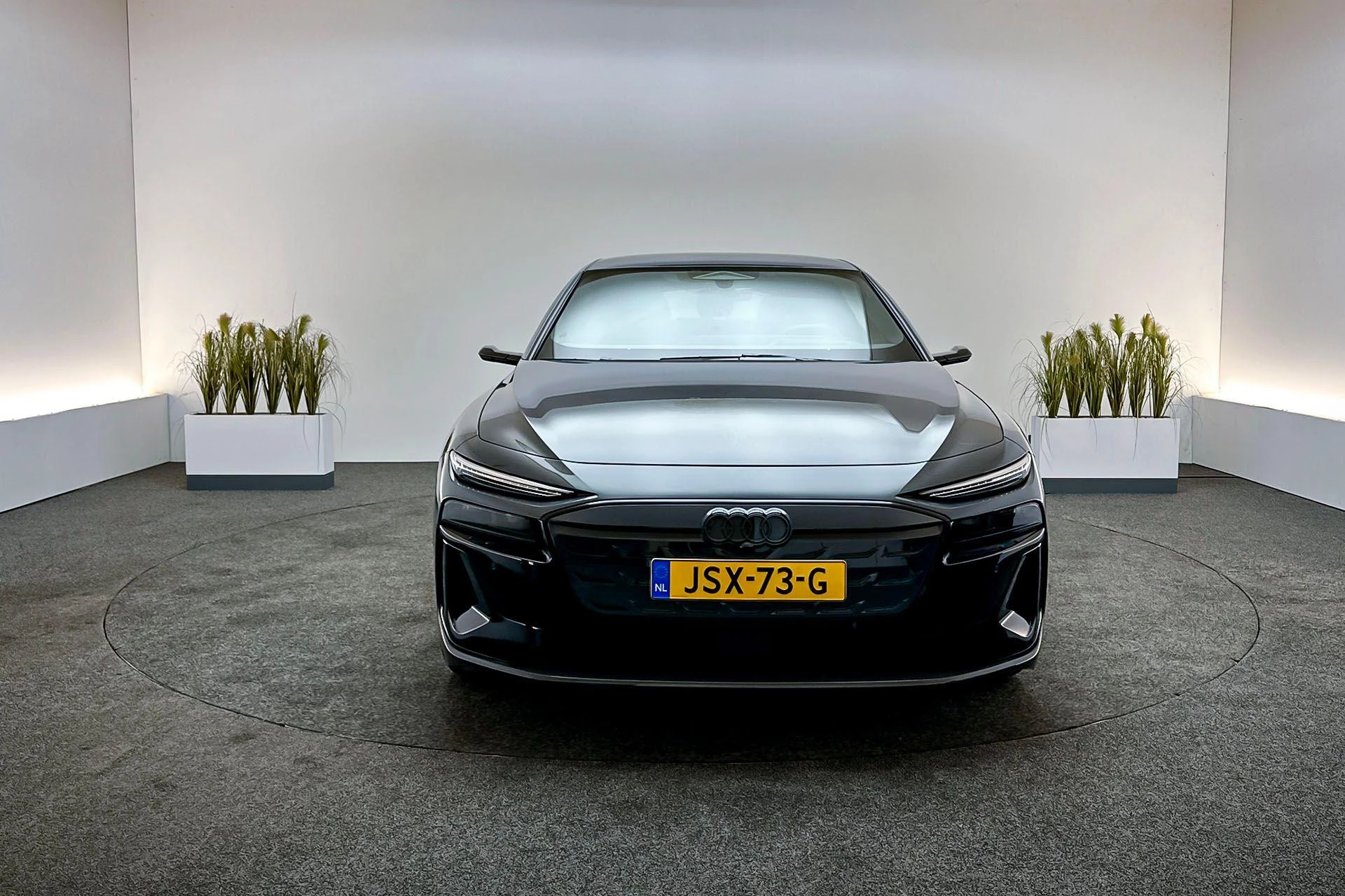Hoofdafbeelding Audi A6 Avant e-tron
