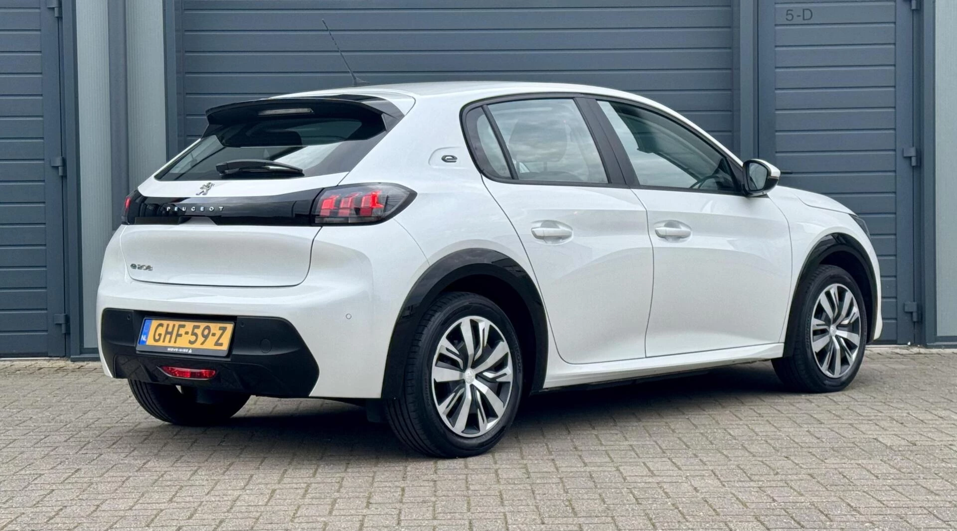 Hoofdafbeelding Peugeot e-208