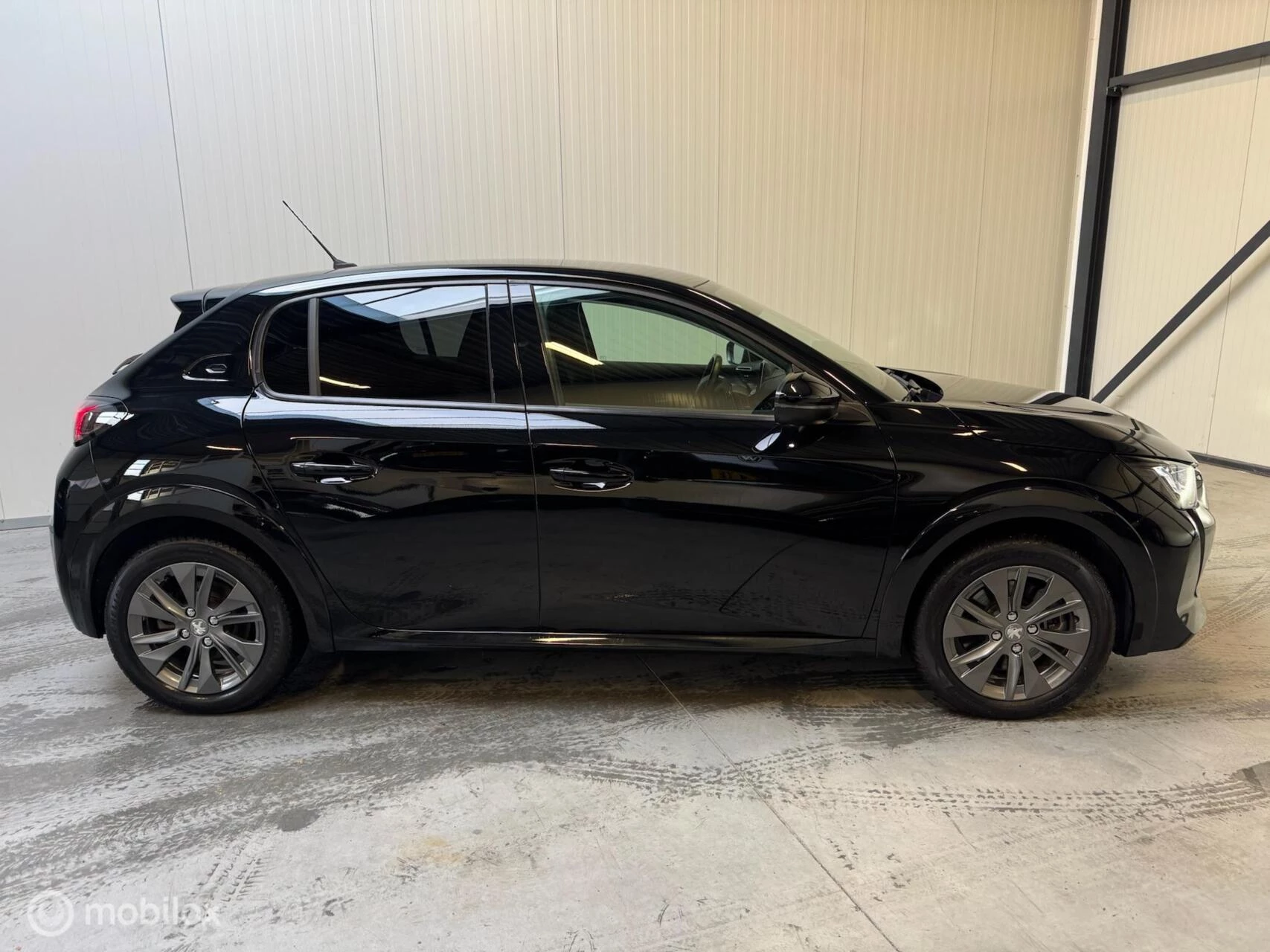 Hoofdafbeelding Peugeot e-208