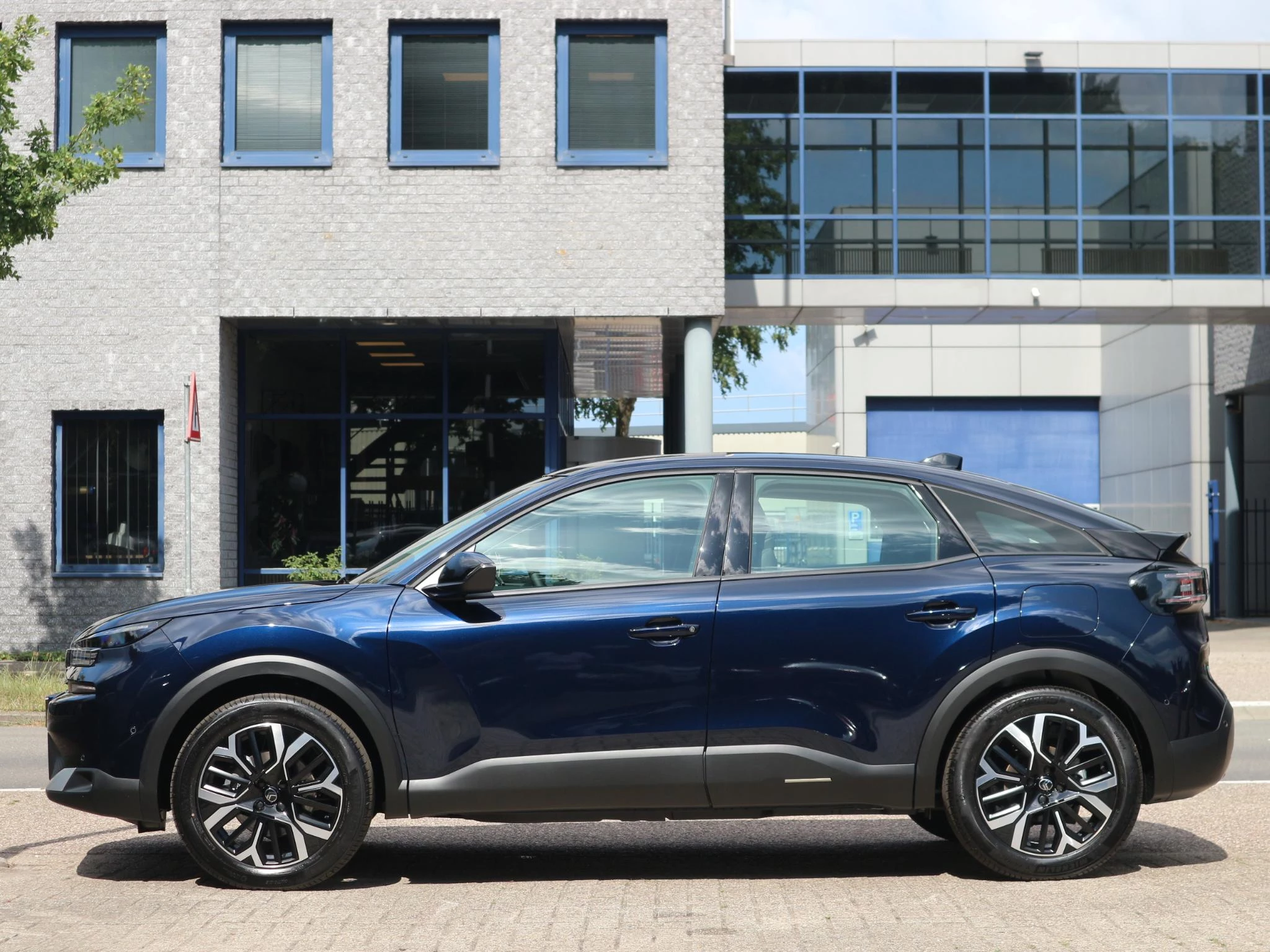 Hoofdafbeelding Citroën ë-C4