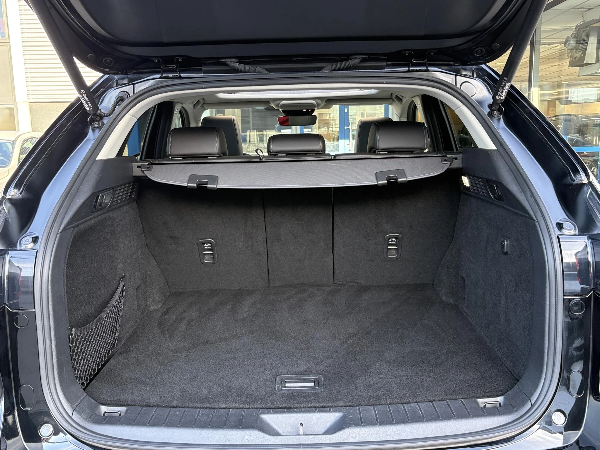 Hoofdafbeelding Mazda CX-60