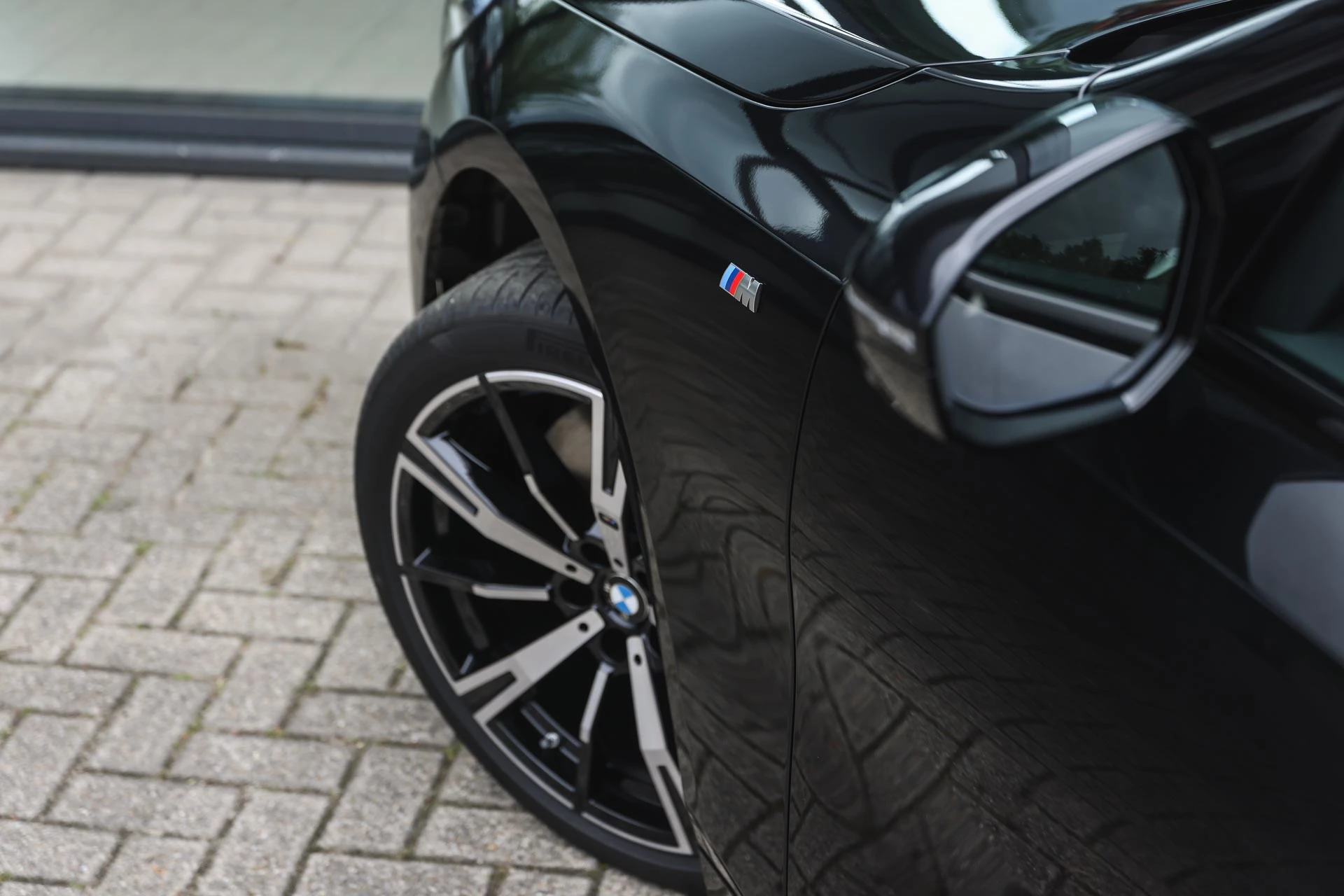 Hoofdafbeelding BMW i5