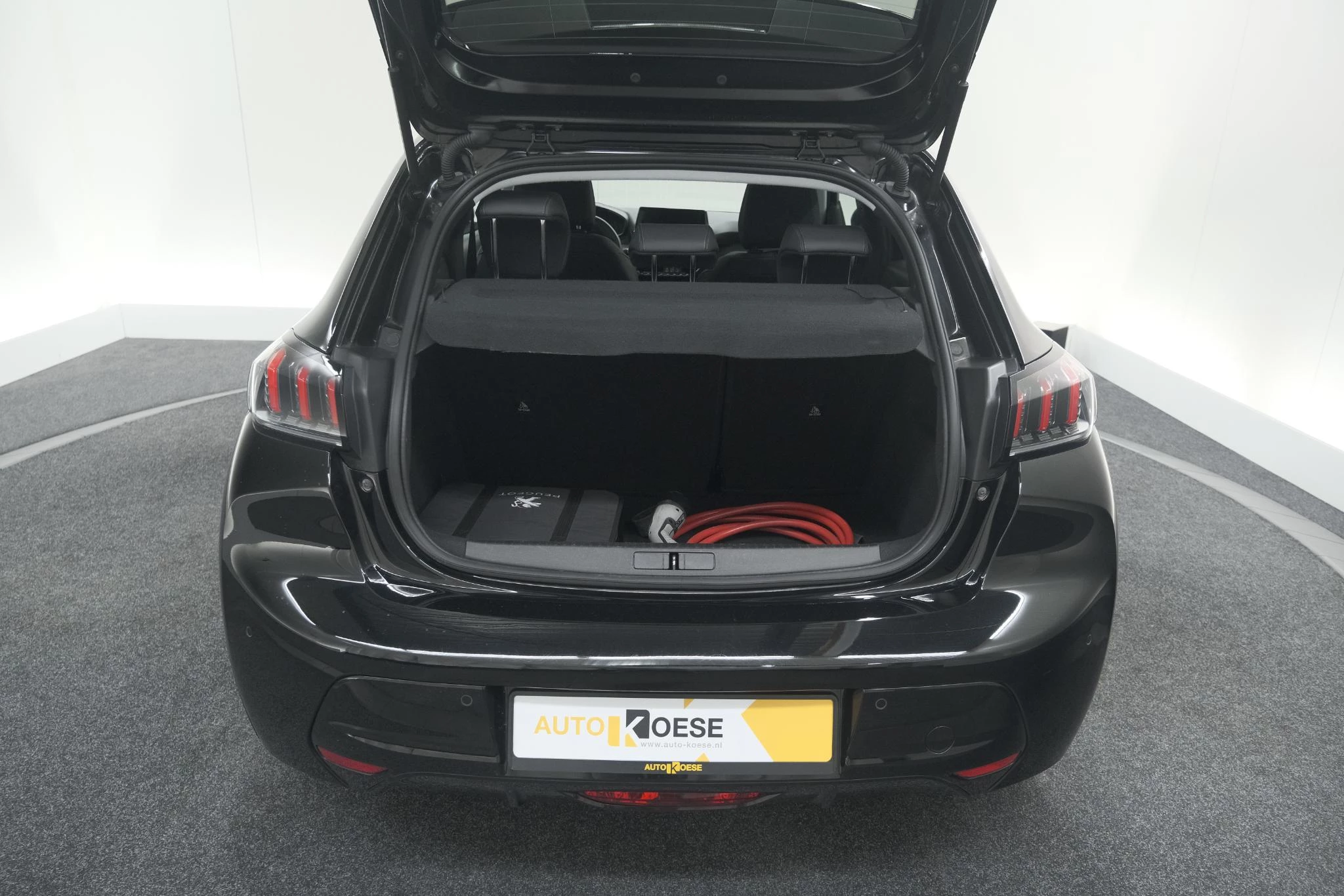Hoofdafbeelding Peugeot e-208