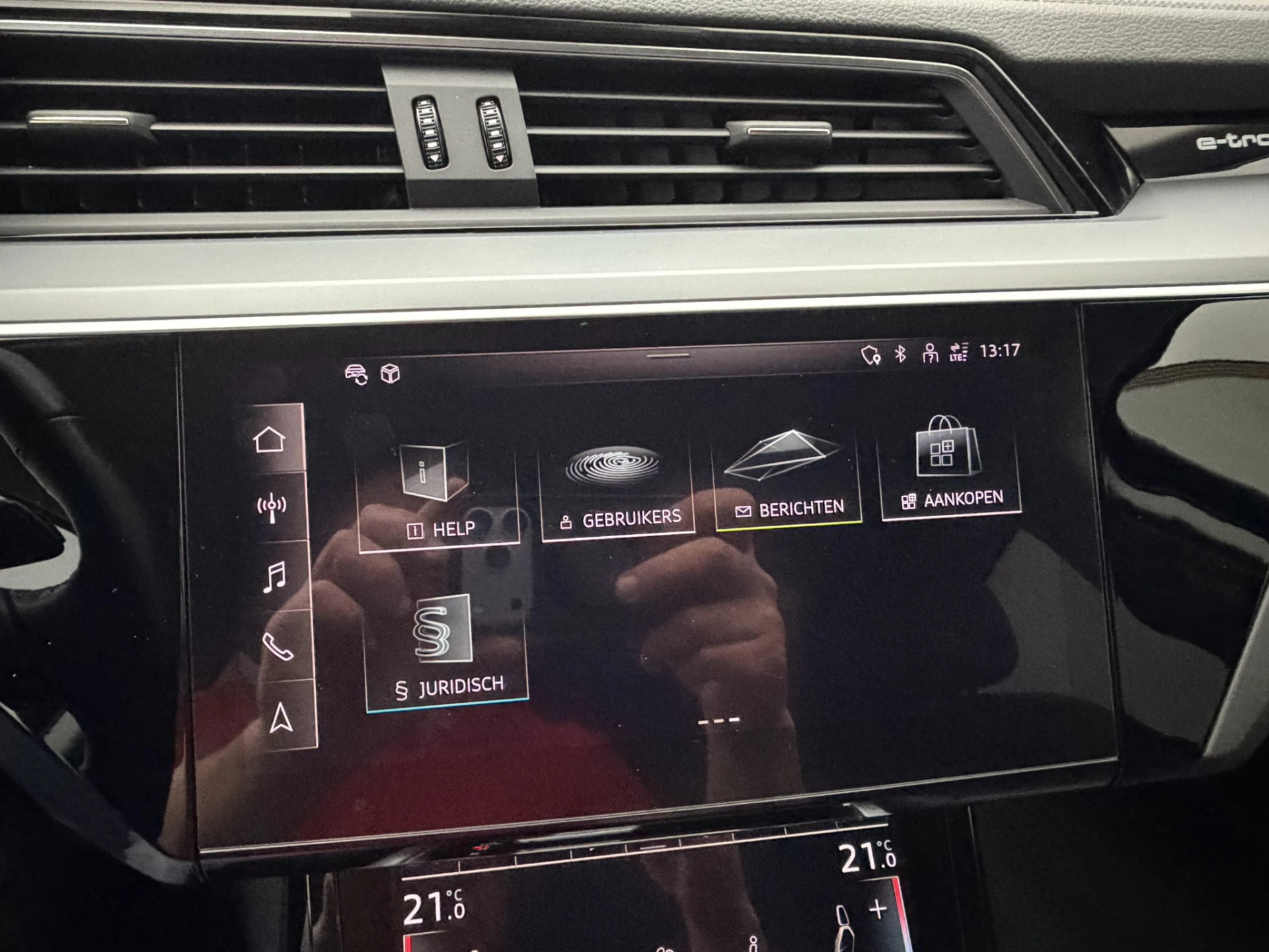 Hoofdafbeelding Audi e-tron