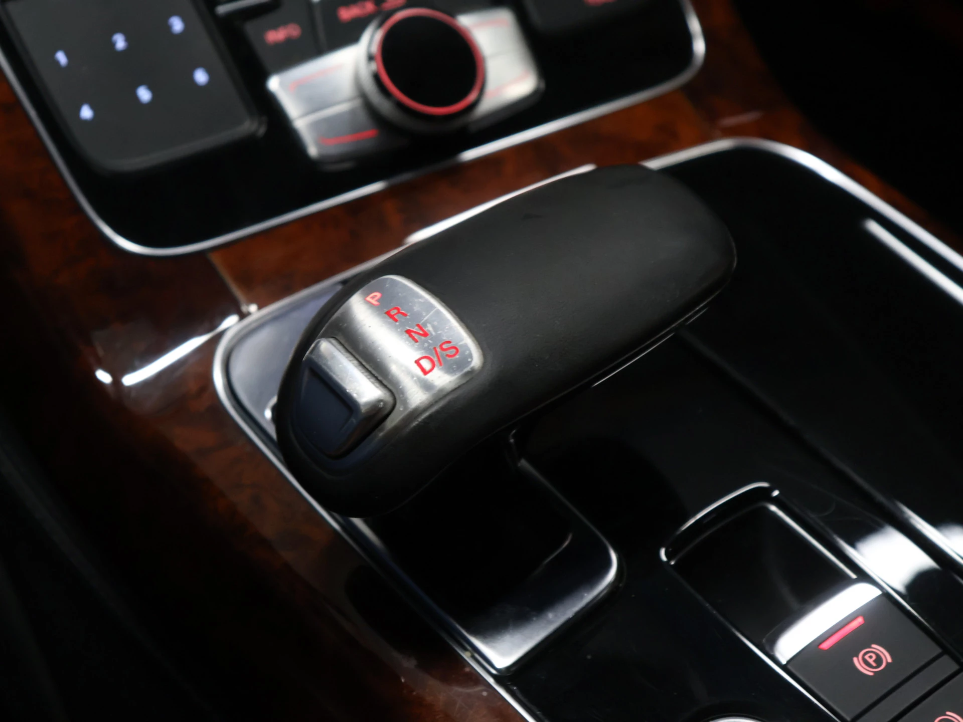 Hoofdafbeelding Audi A8