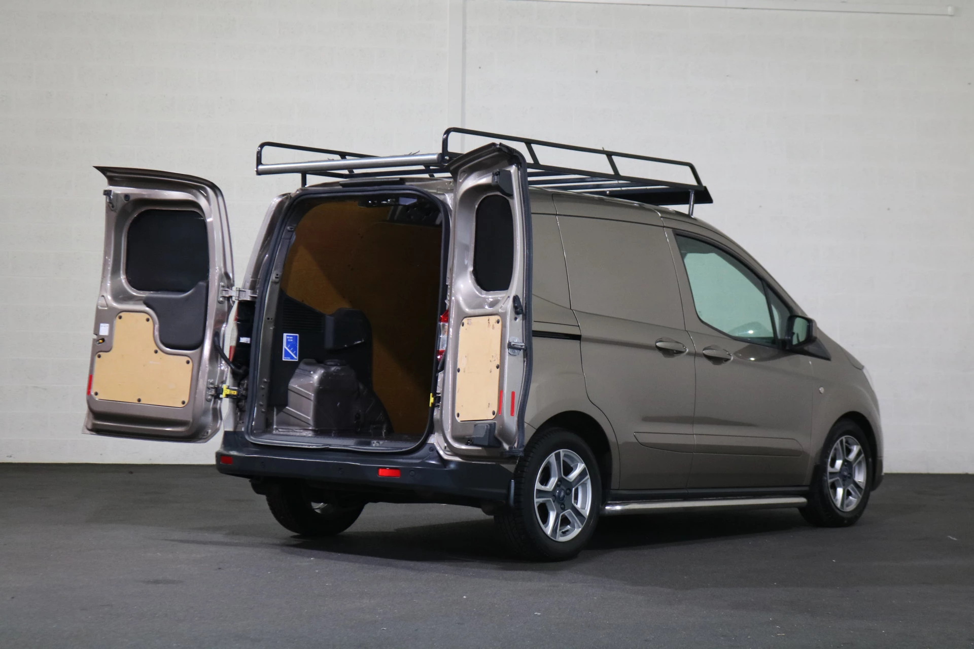 Hoofdafbeelding Ford Transit Courier
