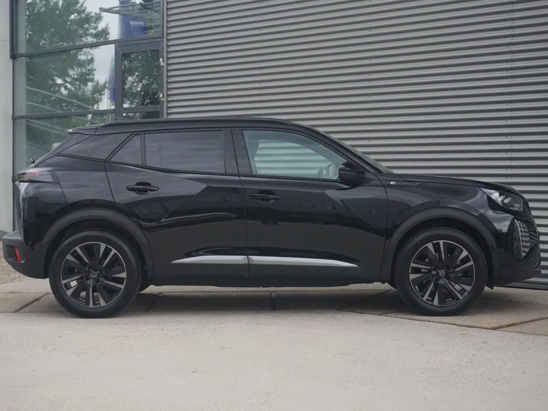 Hoofdafbeelding Peugeot e-2008