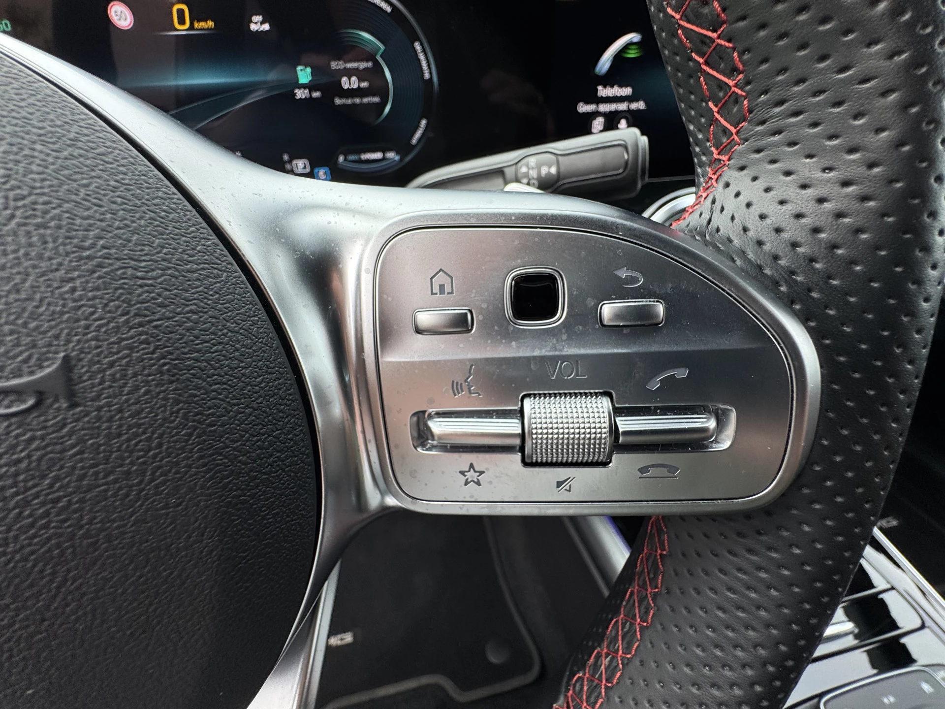 Hoofdafbeelding Mercedes-Benz EQA