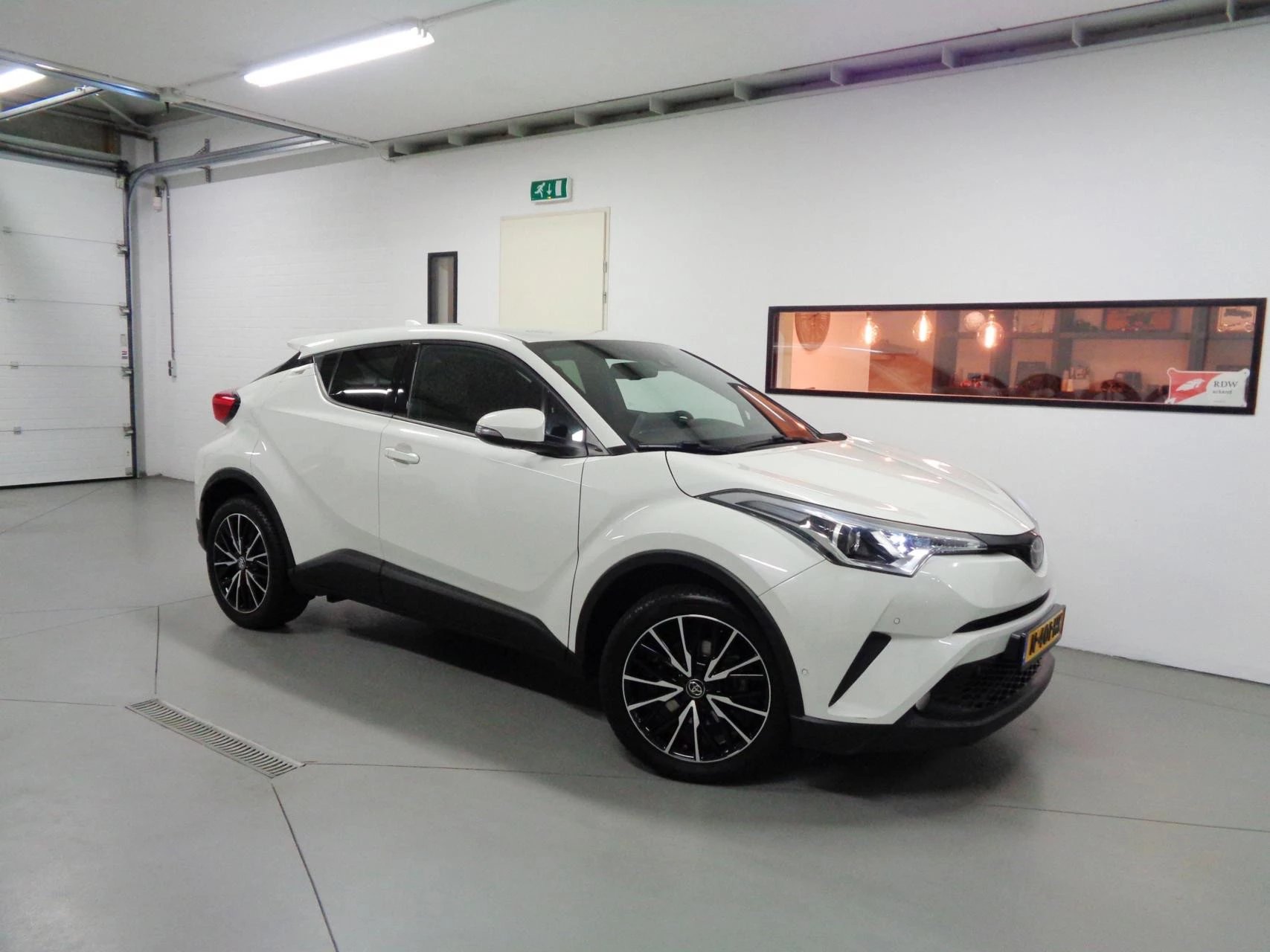 Hoofdafbeelding Toyota C-HR