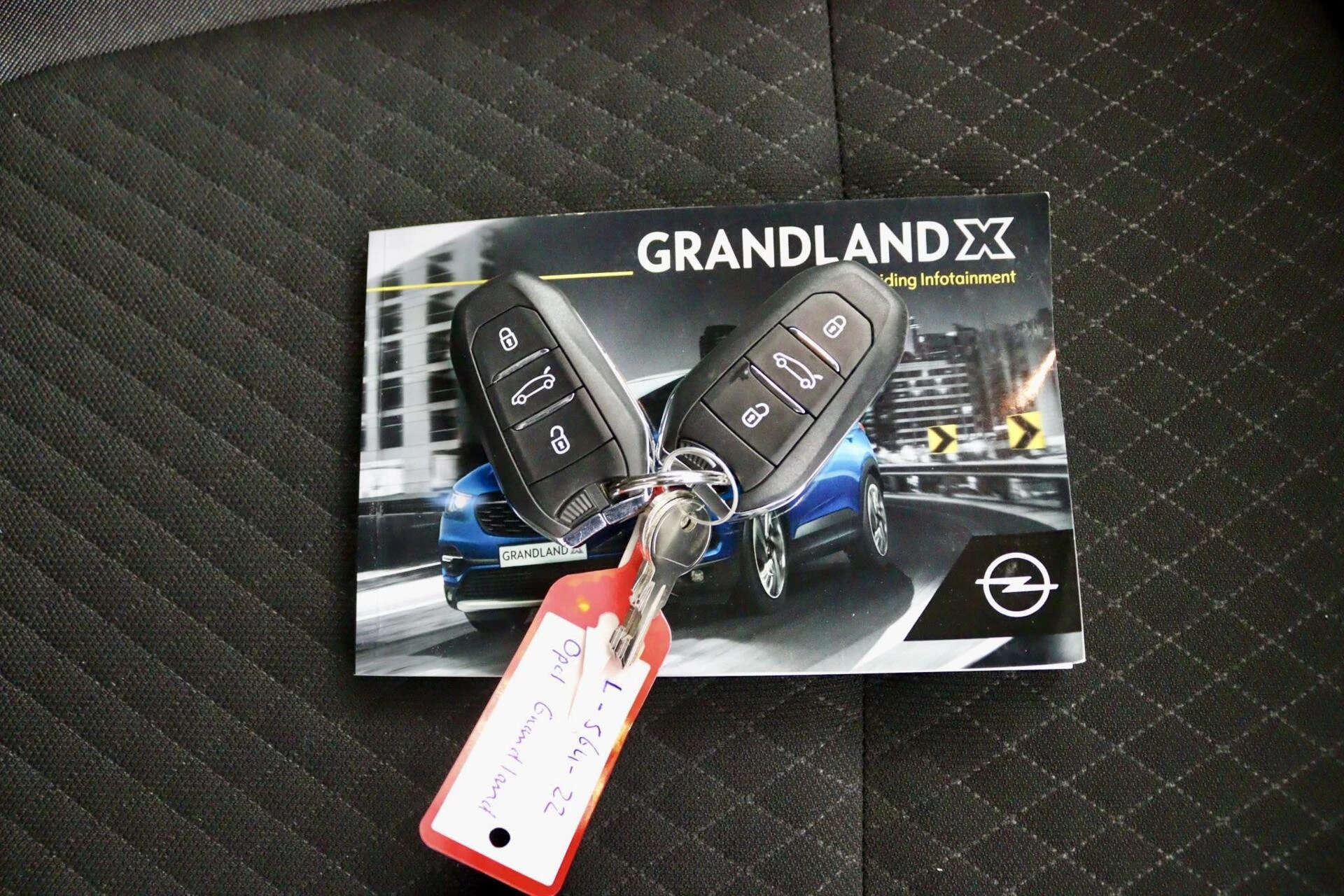 Hoofdafbeelding Opel Grandland X