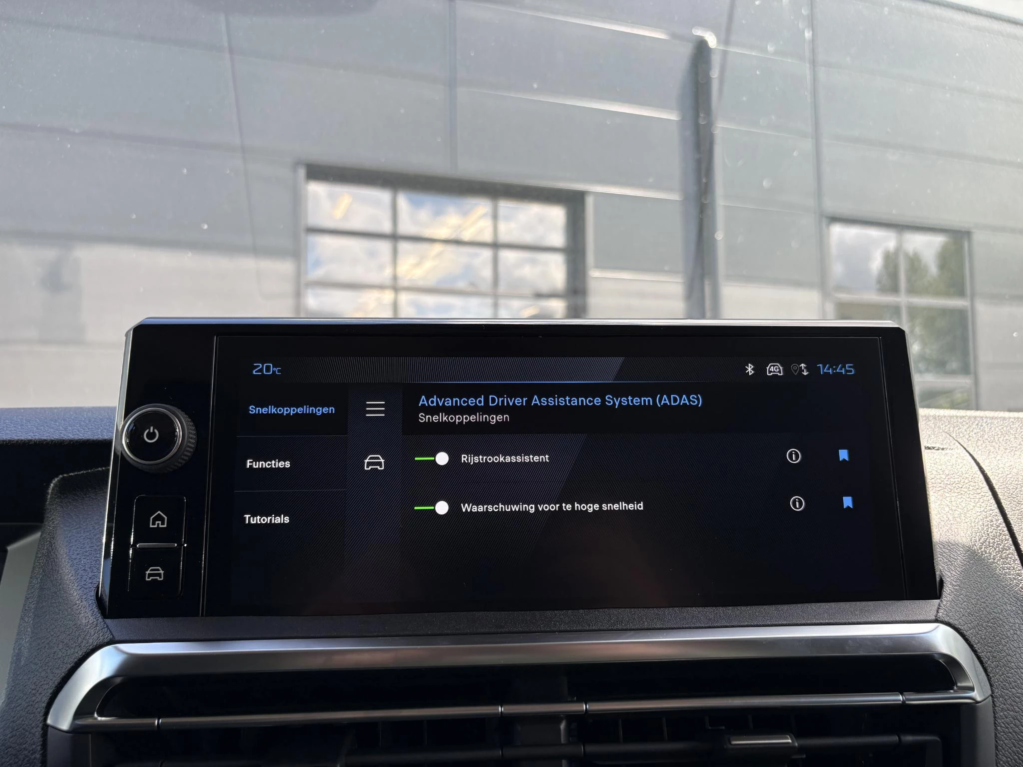 Hoofdafbeelding Peugeot e-Expert