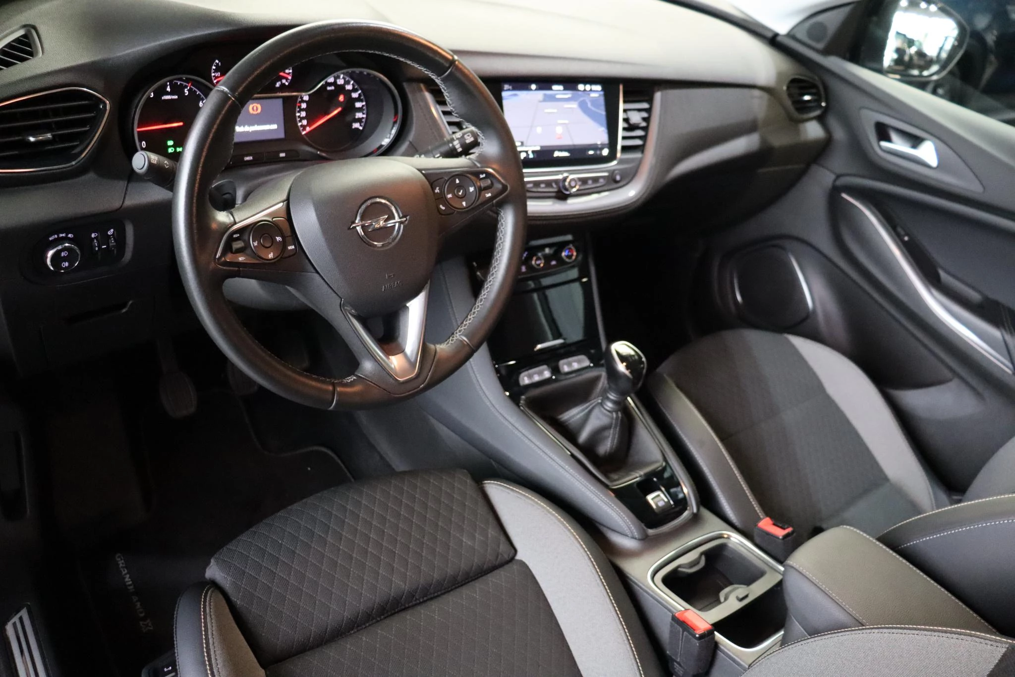 Hoofdafbeelding Opel Grandland X