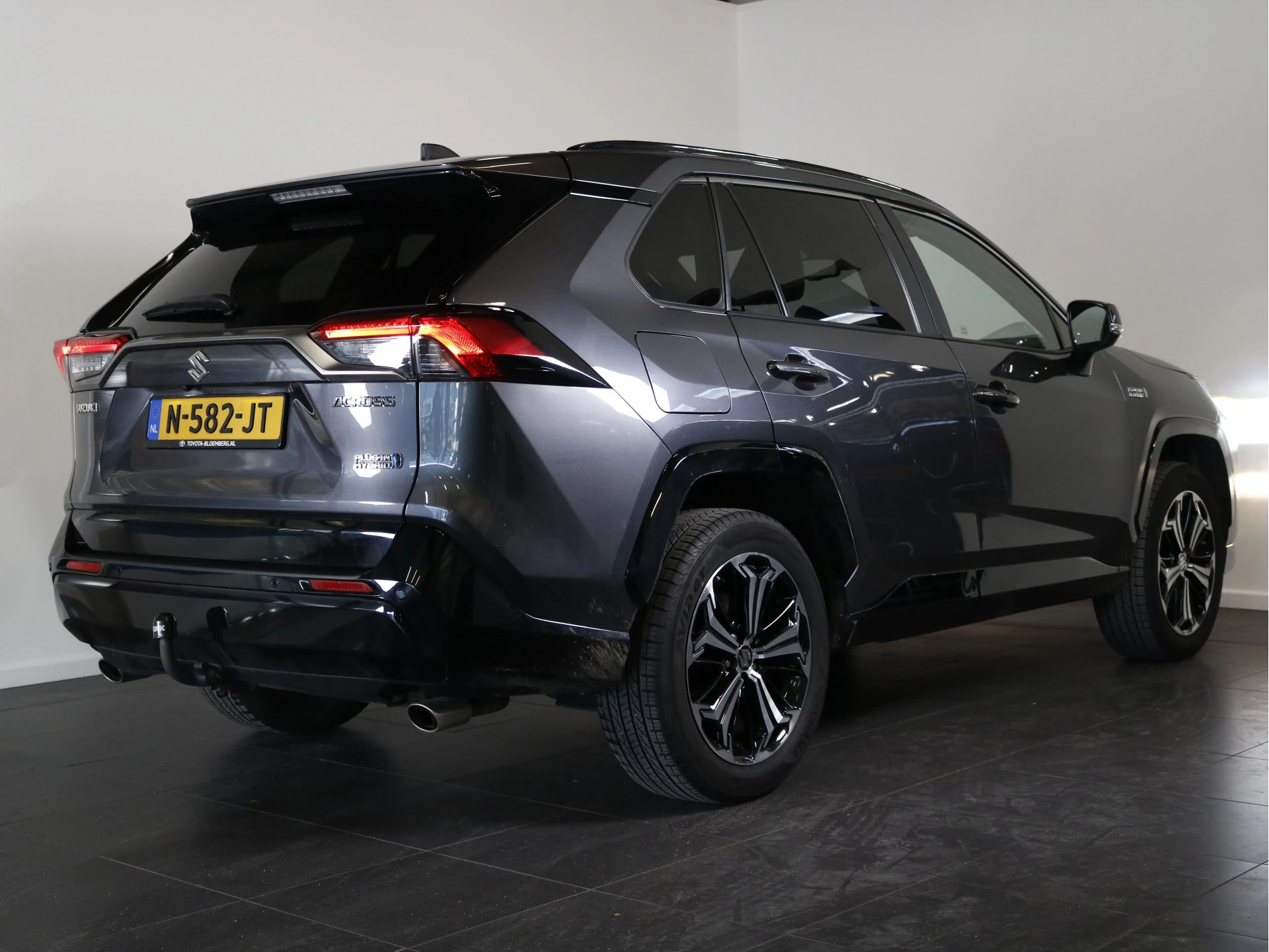 Hoofdafbeelding Suzuki Across