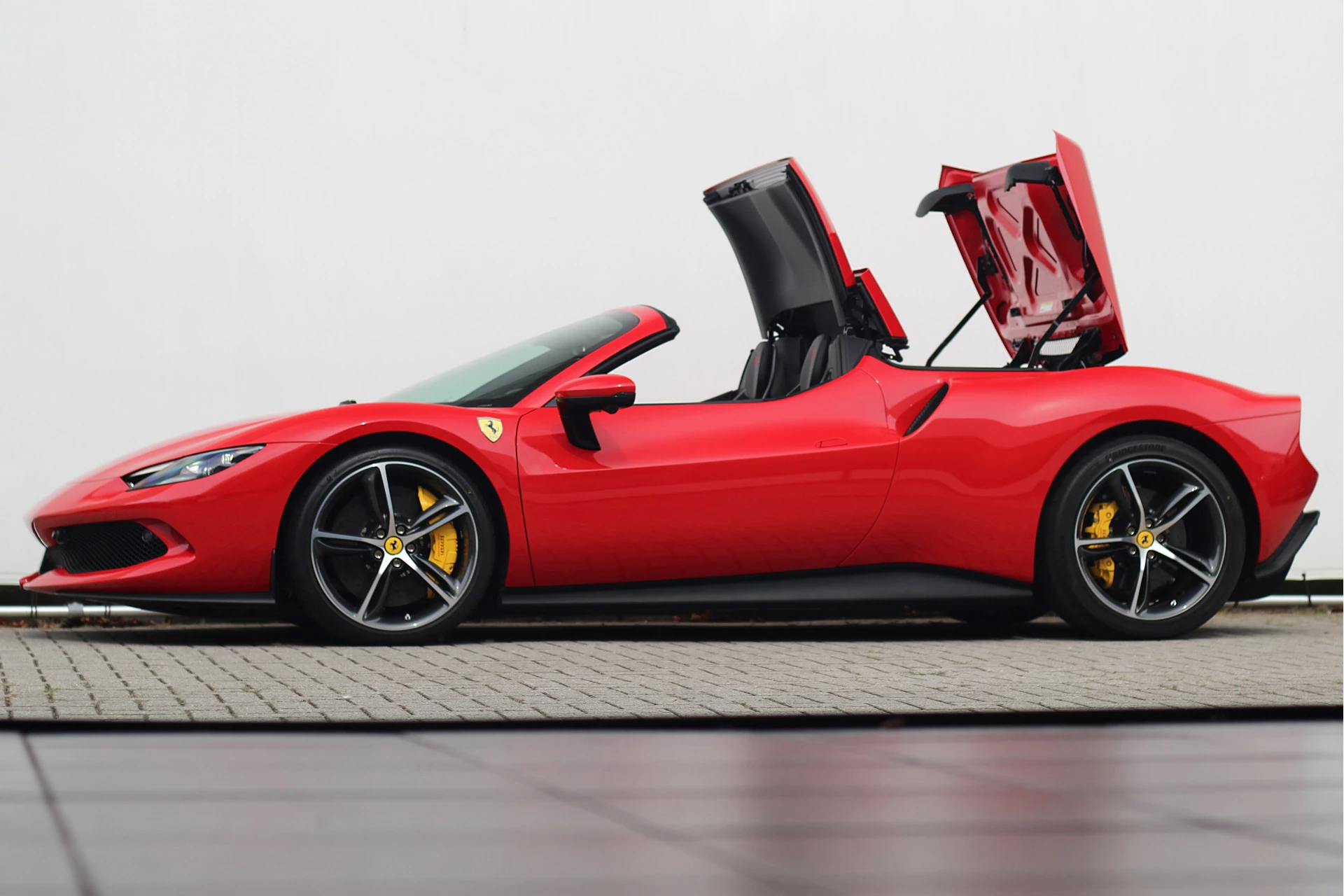 Hoofdafbeelding Ferrari 296