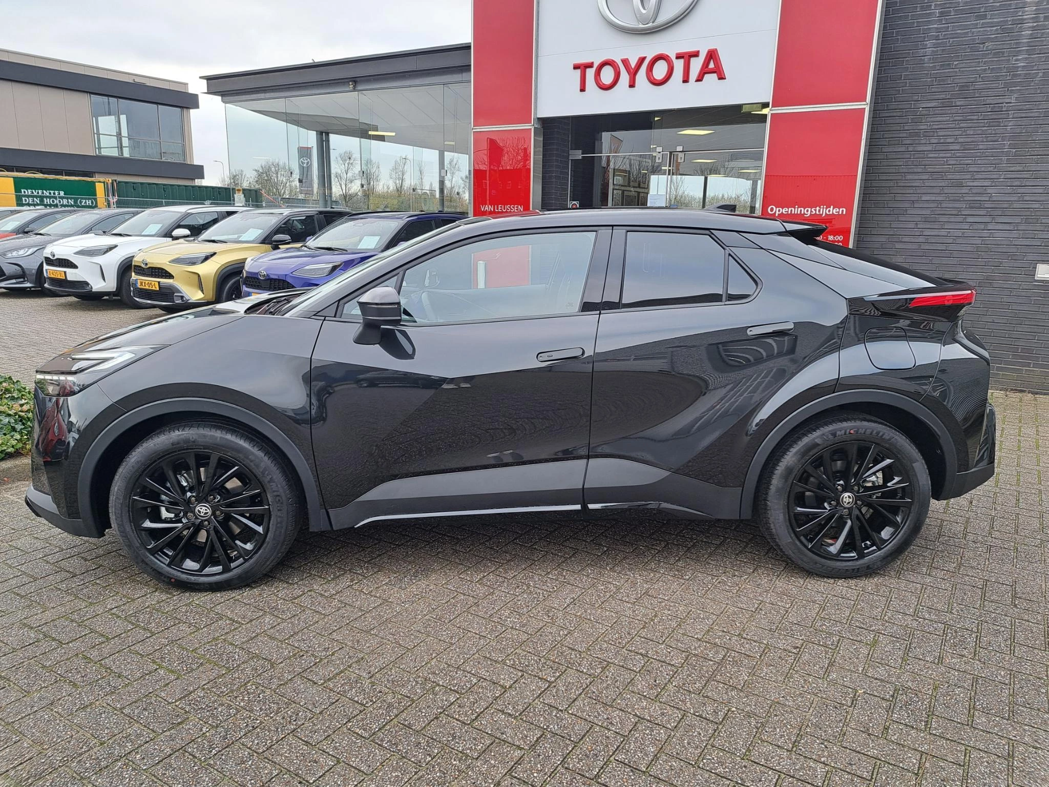 Hoofdafbeelding Toyota C-HR