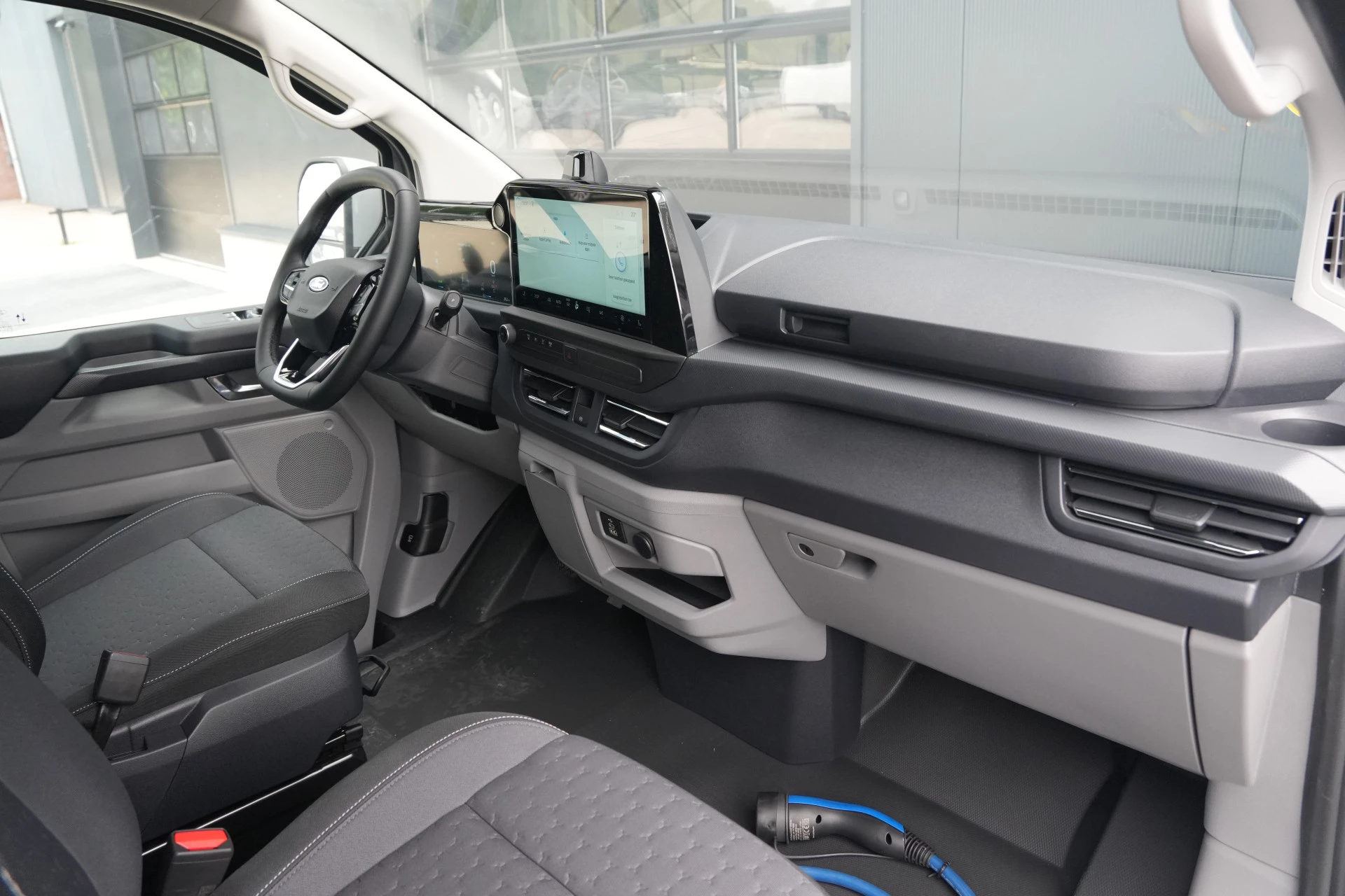 Hoofdafbeelding Ford E-Transit Custom
