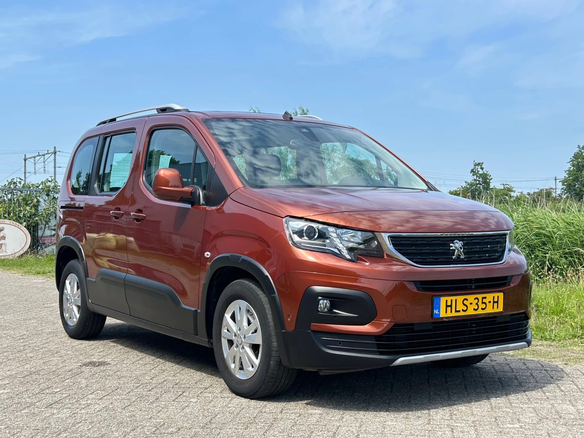 Hoofdafbeelding Peugeot Rifter