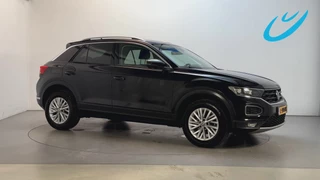Volkswagen T-Roc 1.5 TSI 150pk DSG Style Business Camera Virtual Cockpit Stoelverwarming LED