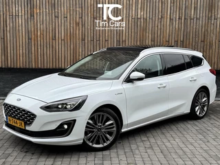 Ford Focus Wagon 1.5 EcoBoost Vignale Automaat | Panoramadak | Lederen bekleding | Stoel en- Stuurwielverwarming | Head-up display | Achteruitrijcamera | Elektrisch verstelbare bestuurdersstoel | Adaptieve cruise control | Parkeersensoren voor en achter