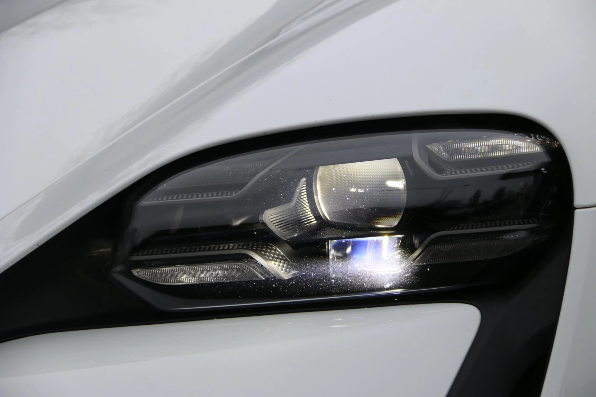 Hoofdafbeelding Porsche Taycan