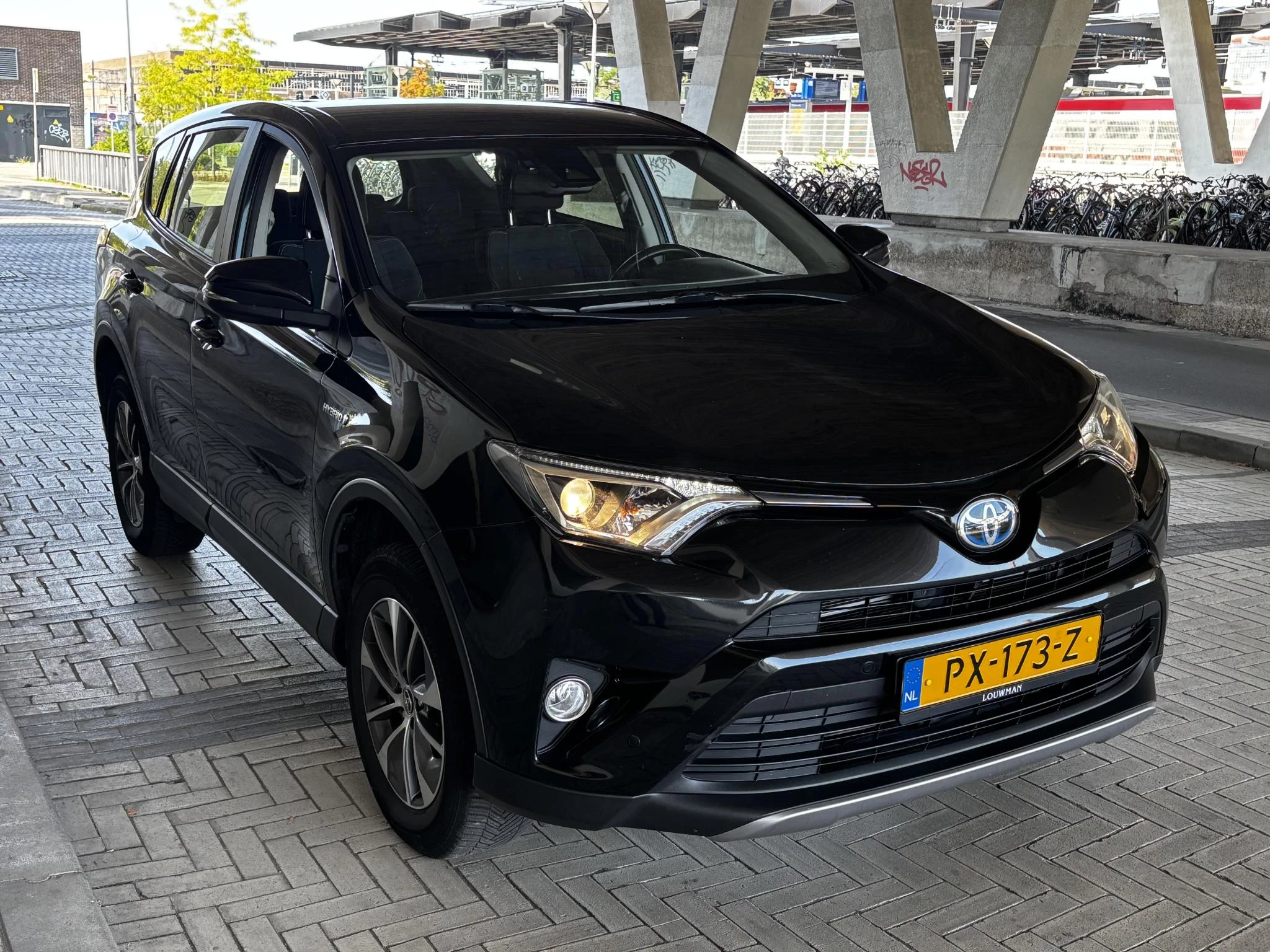 Hoofdafbeelding Toyota RAV4