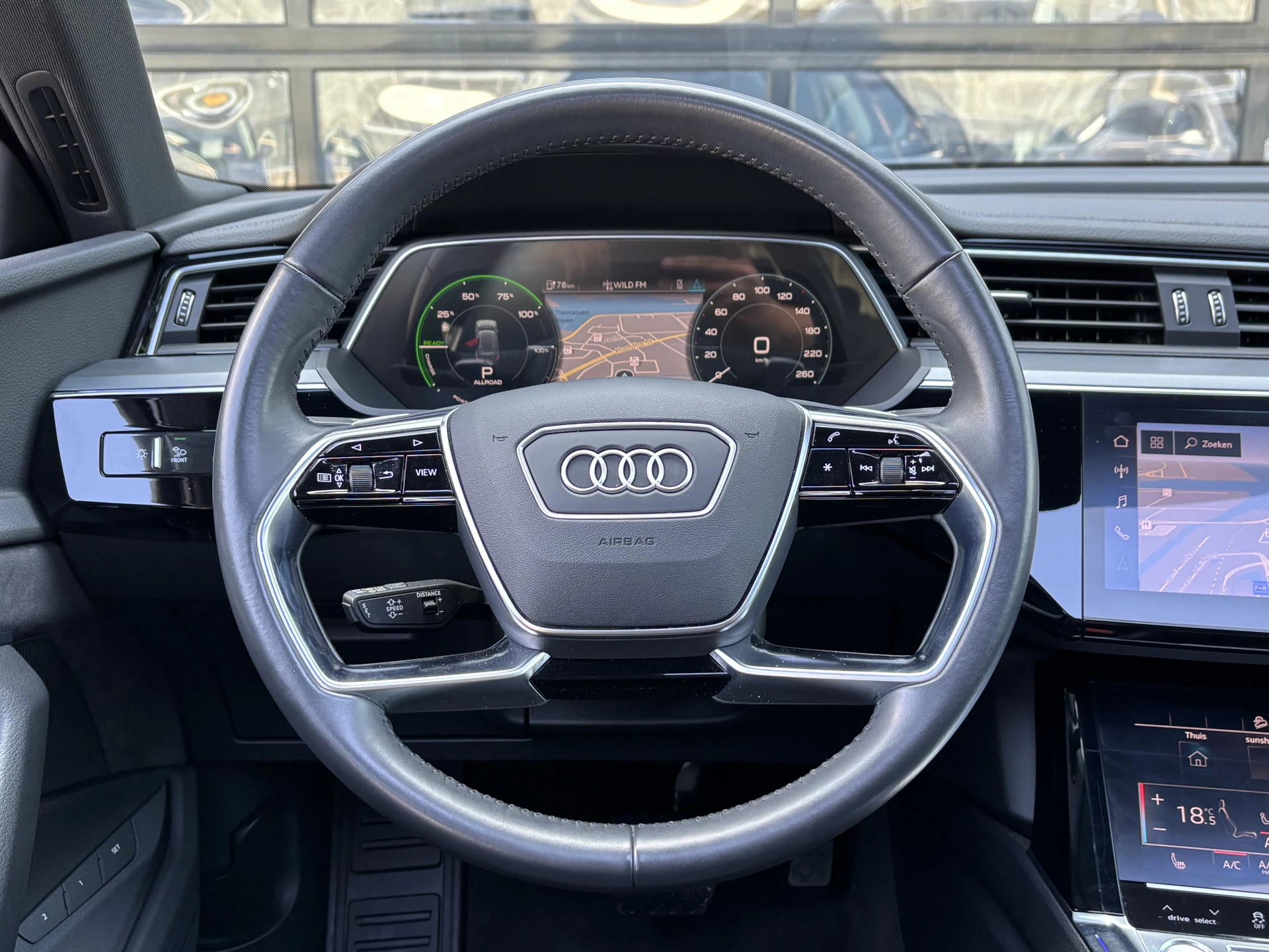 Hoofdafbeelding Audi e-tron