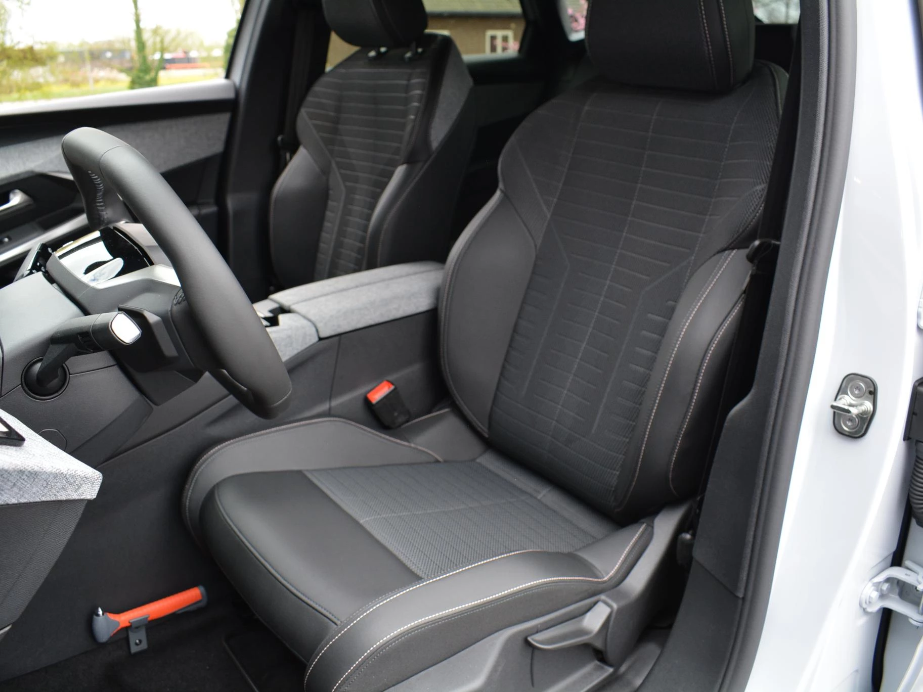 Hoofdafbeelding Peugeot e-3008