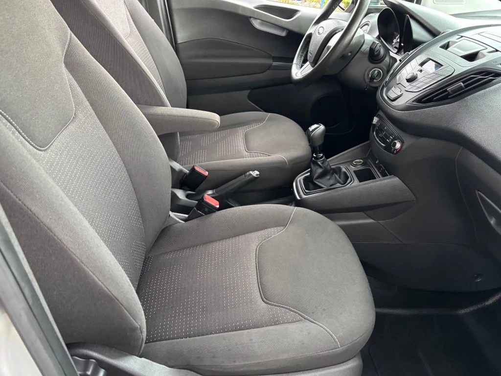 Hoofdafbeelding Ford Transit Courier