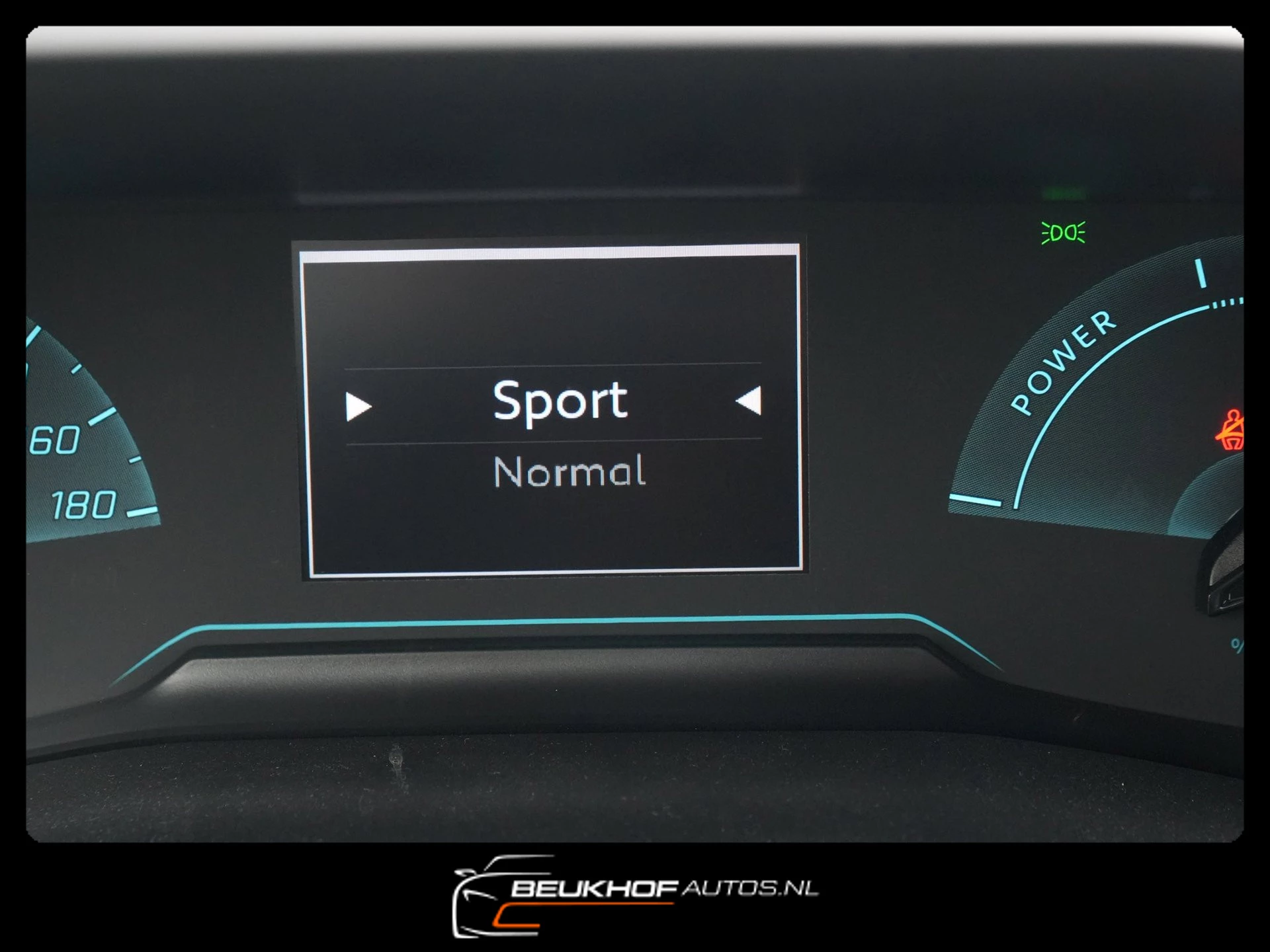 Hoofdafbeelding Peugeot e-208