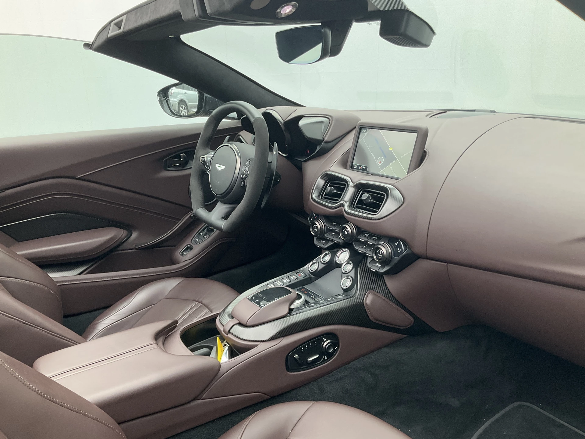 Hoofdafbeelding Aston Martin V8 Vantage