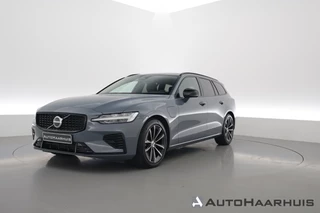 Hoofdafbeelding Volvo V60 Volvo V60 2.0 T6 Plug-in hybrid AWD Plus Dark | Navi | Memory Seats | Stoel- Stuurverw. | Apple CarPlay | Camera | Keyless | 19''