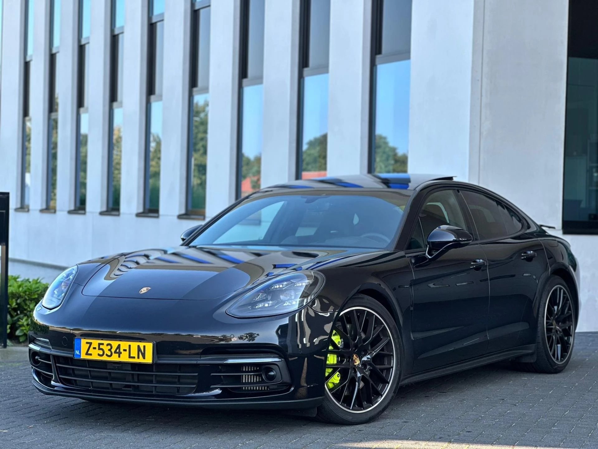 Hoofdafbeelding Porsche Panamera