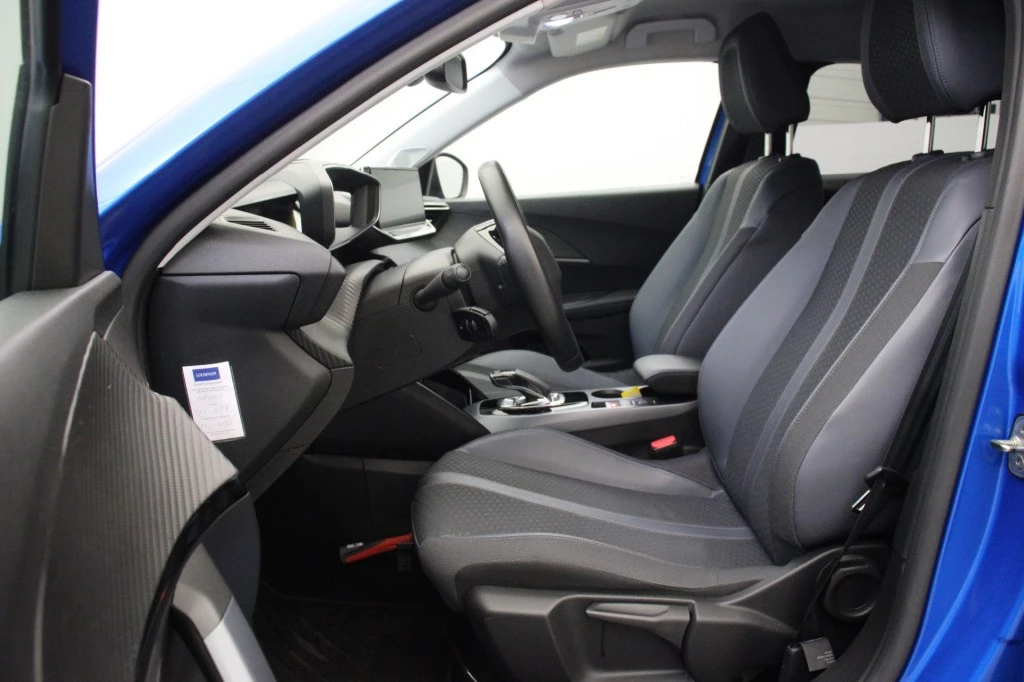 Hoofdafbeelding Peugeot e-2008