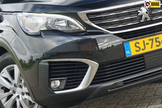 Peugeot 5008 1.2 PureTech Blue Lease Executive | Noir Perla Nera | Carplay/NAV/PDC/Dealeronderhouden - Chique!