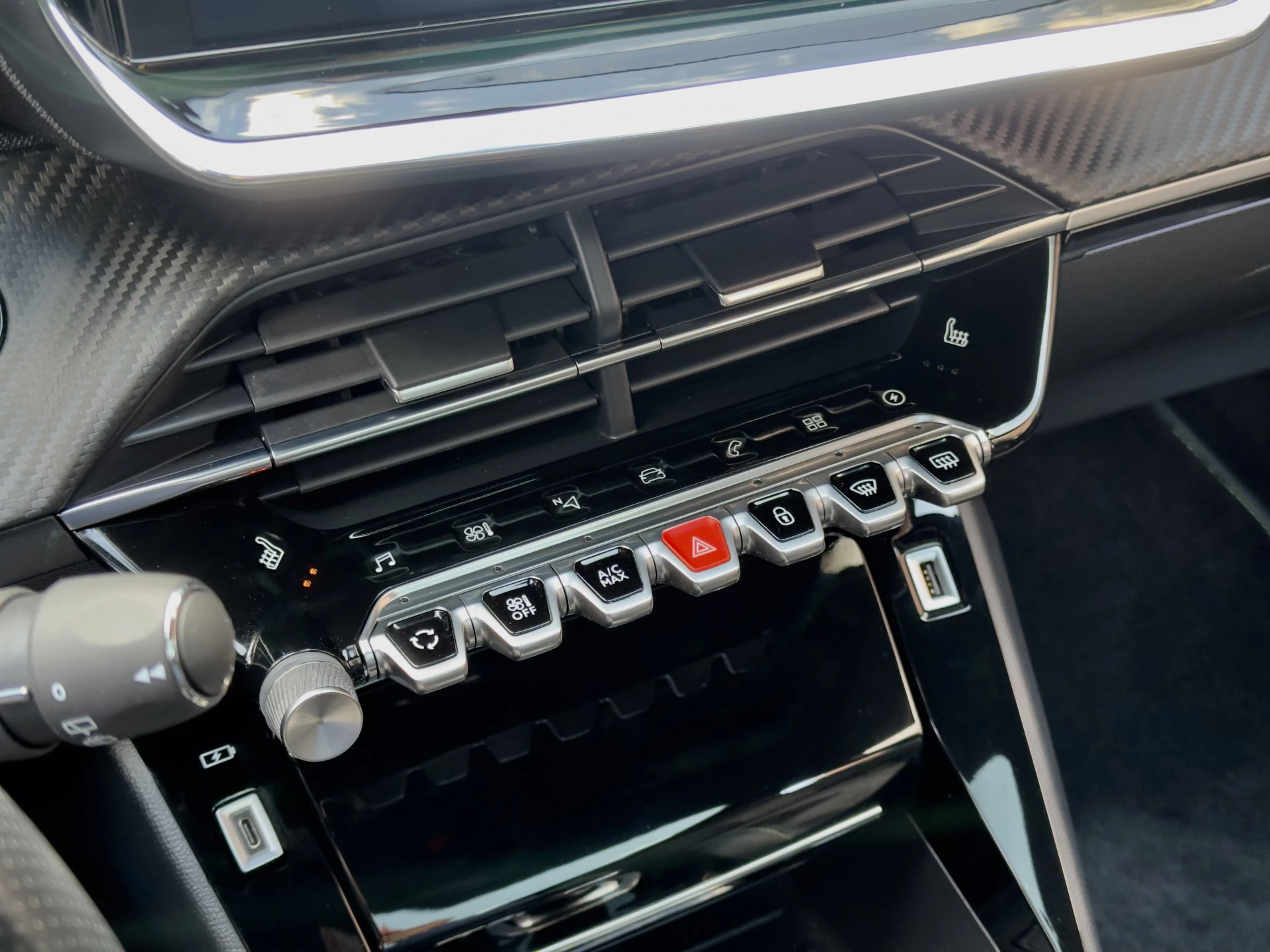 Hoofdafbeelding Peugeot e-208