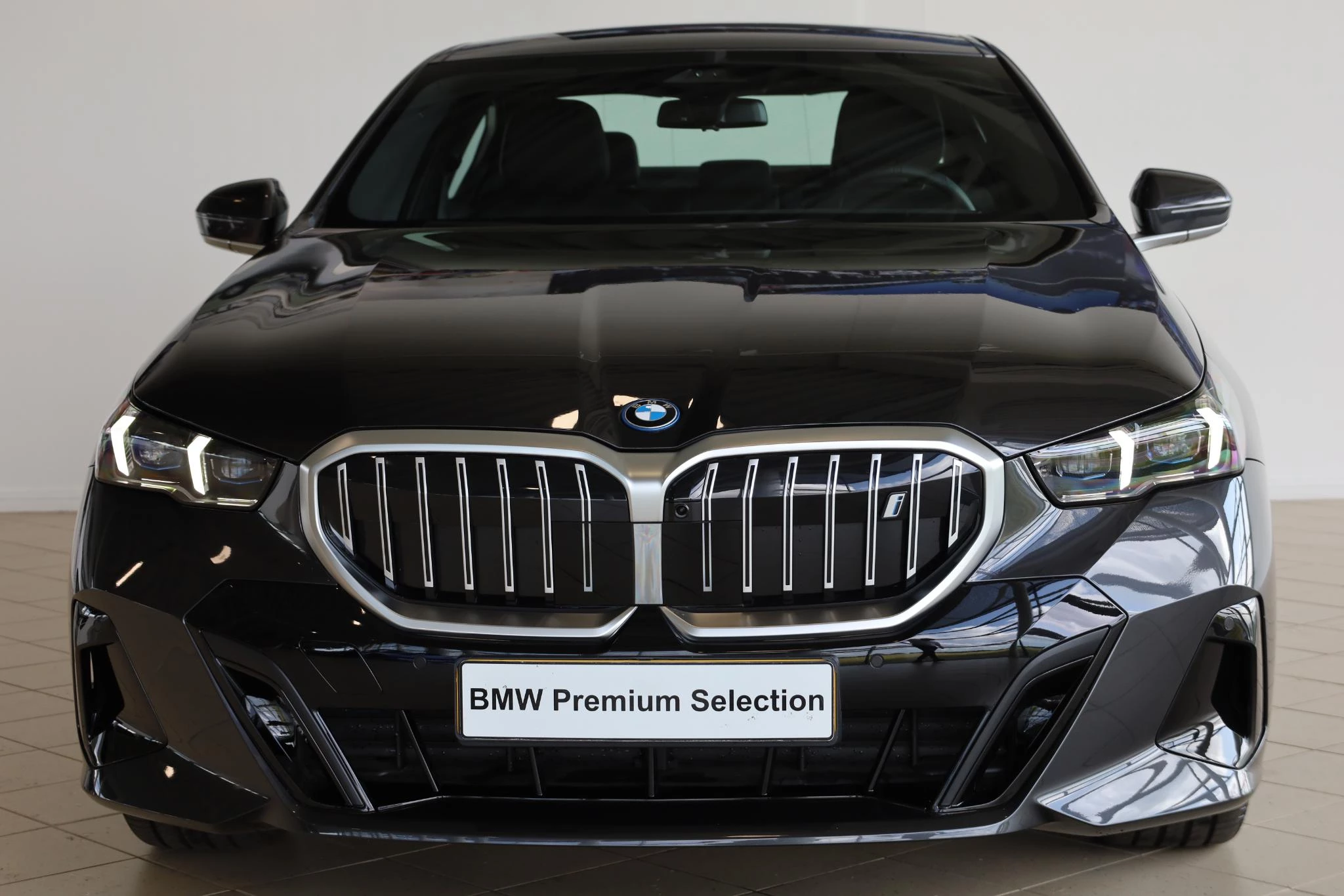 Hoofdafbeelding BMW i5