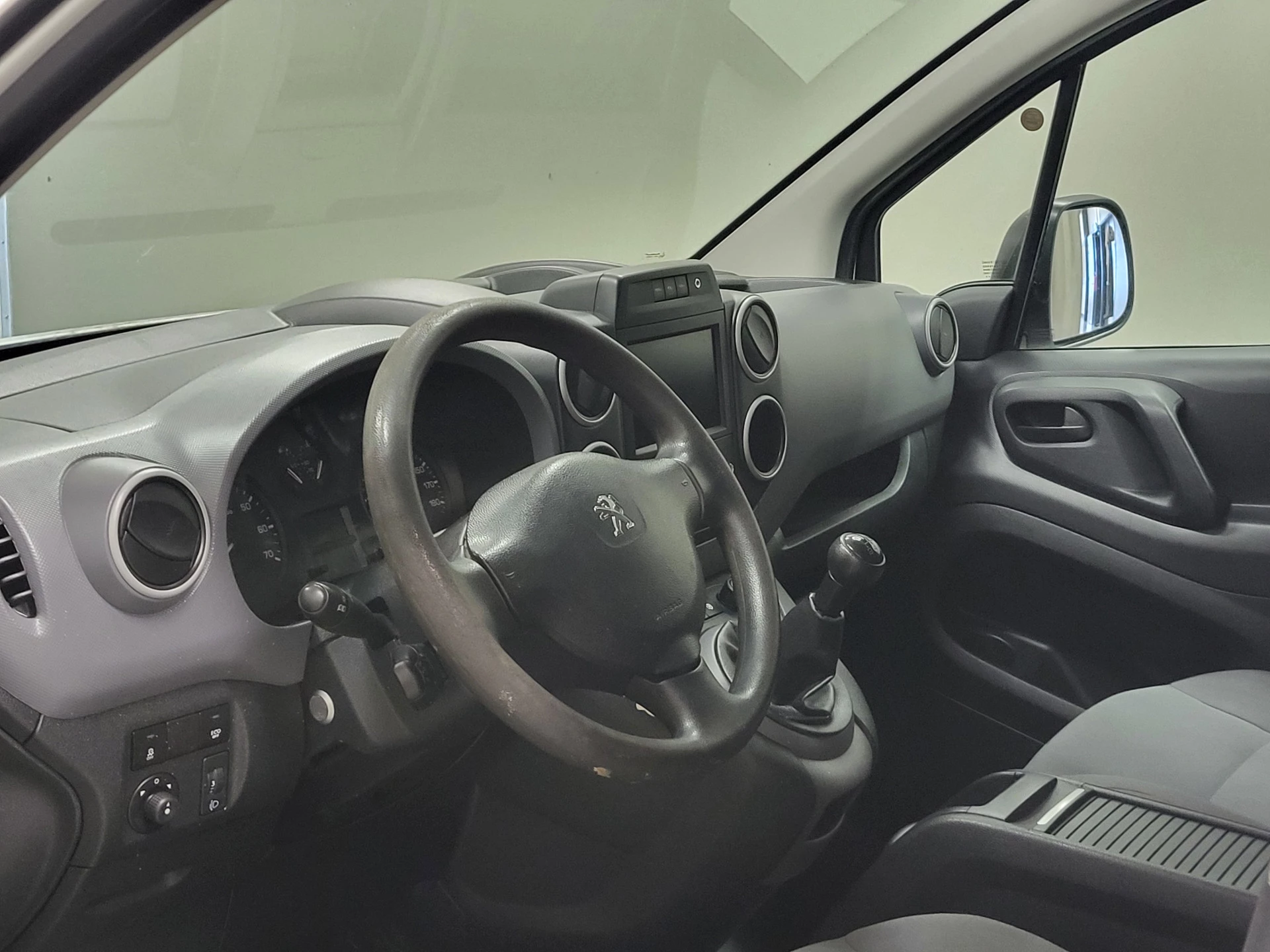 Hoofdafbeelding Peugeot Partner