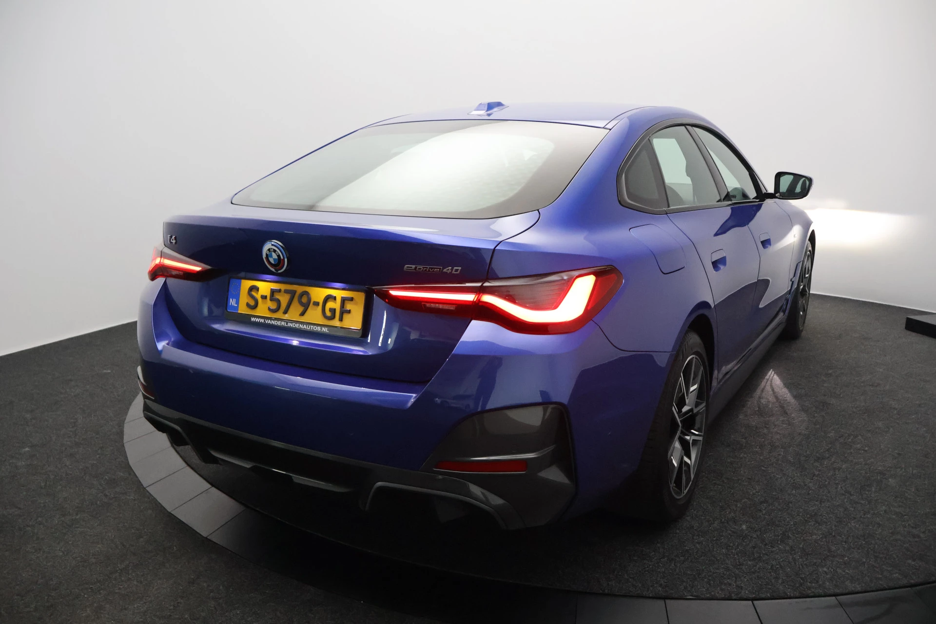 Hoofdafbeelding BMW i4