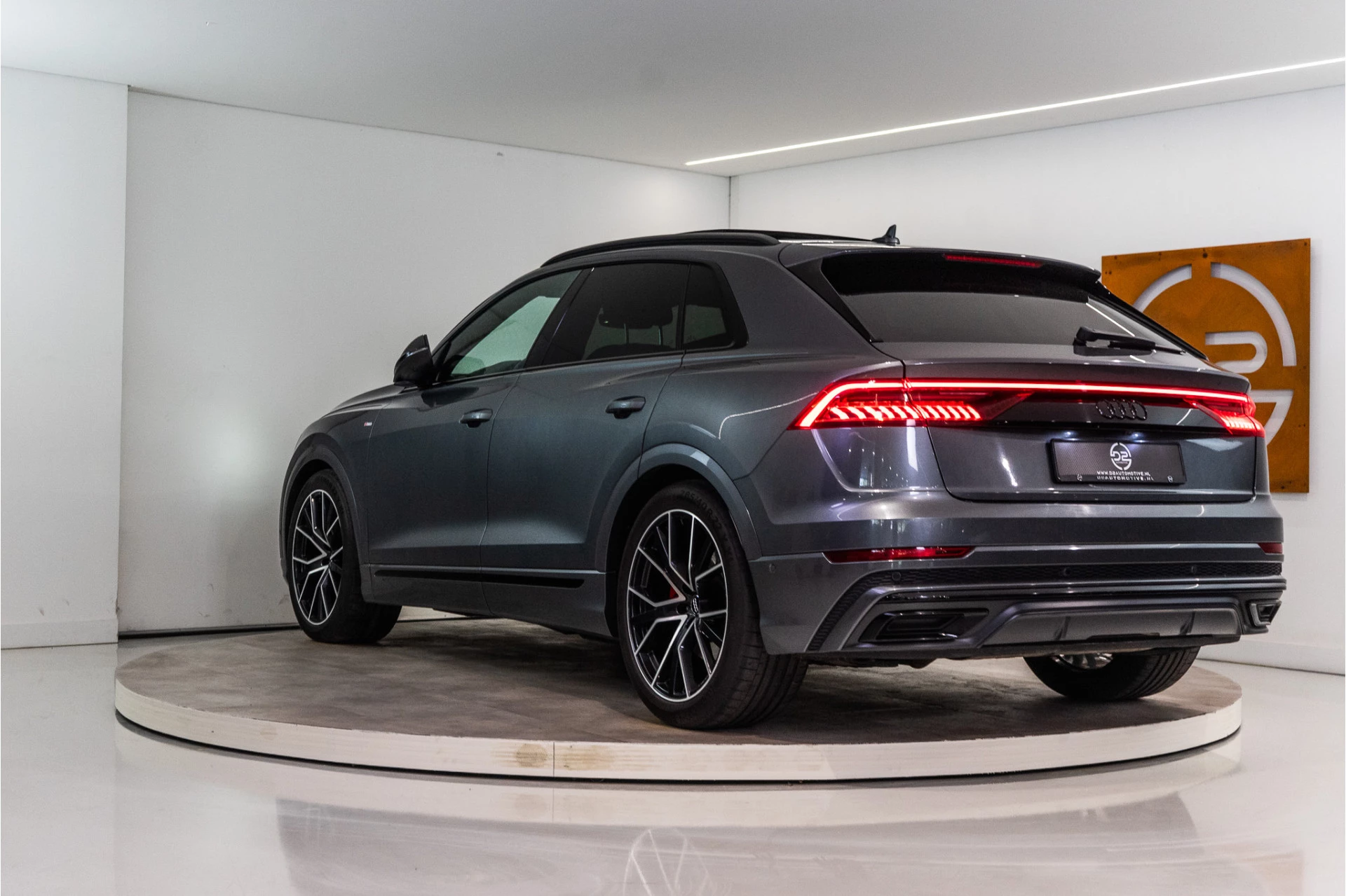 Hoofdafbeelding Audi Q8