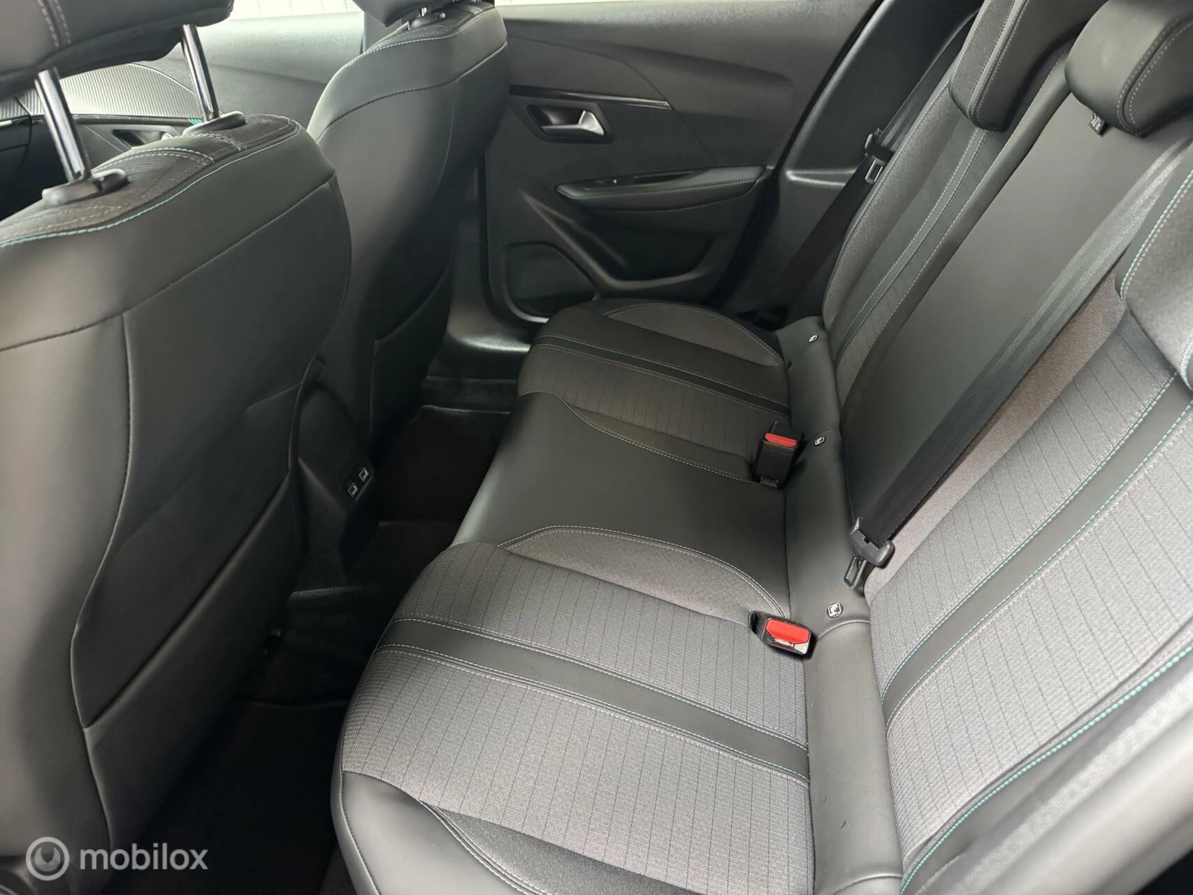 Hoofdafbeelding Peugeot e-208