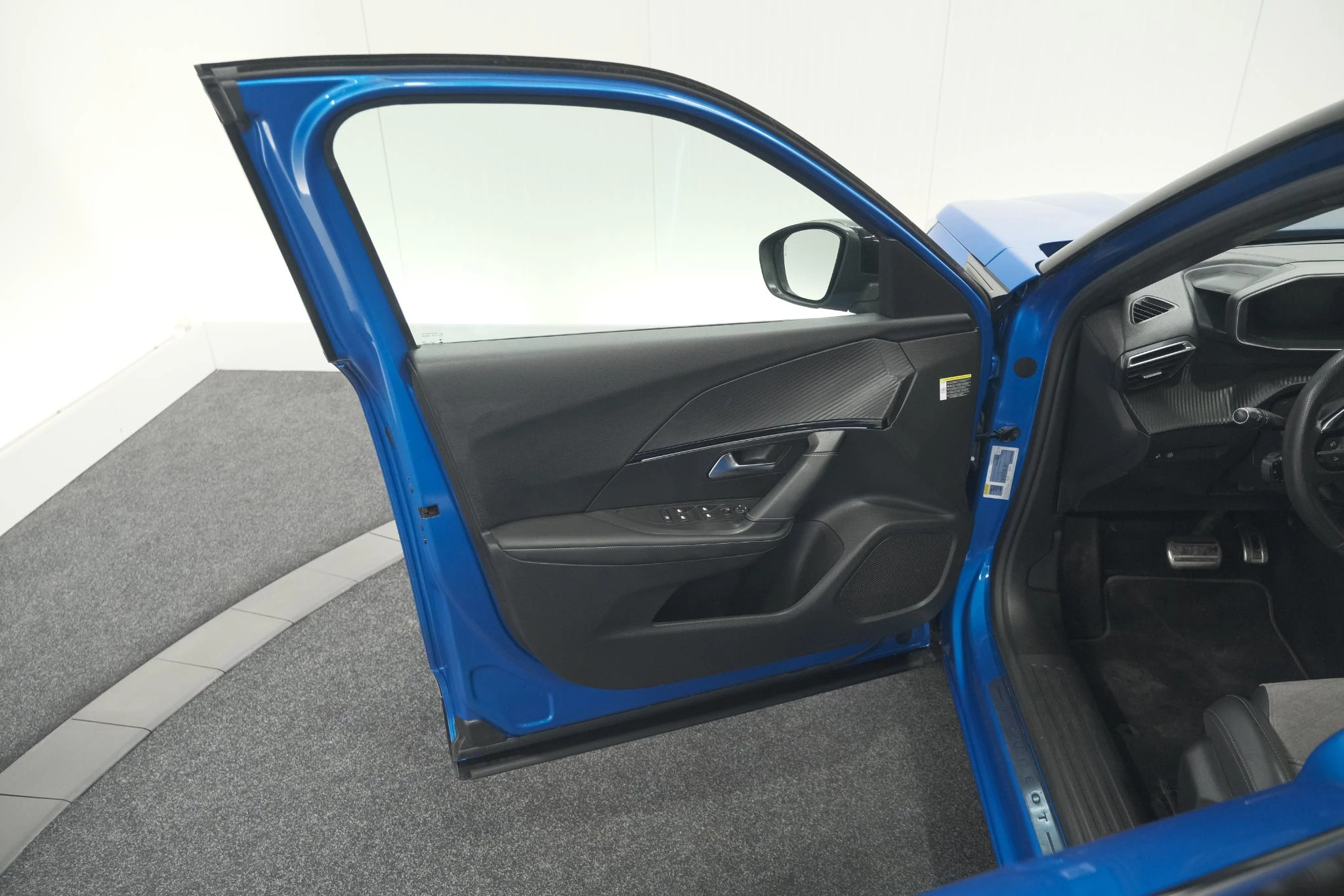Hoofdafbeelding Peugeot e-2008