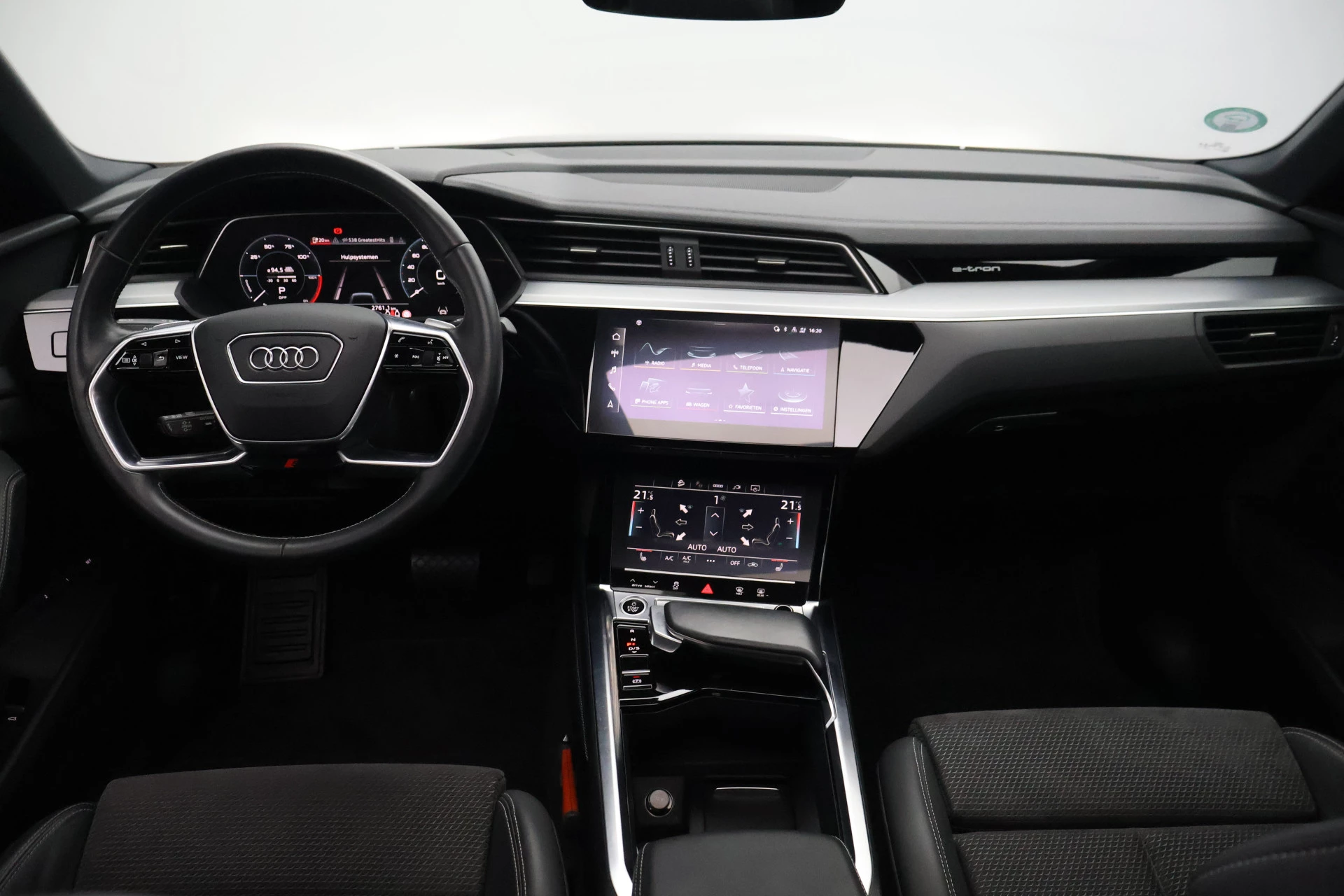 Hoofdafbeelding Audi e-tron