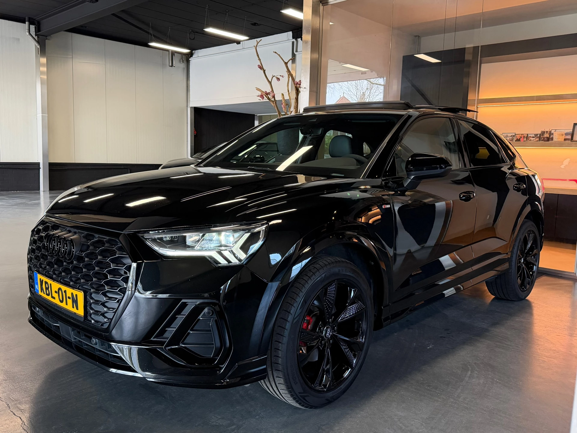 Hoofdafbeelding Audi Q3