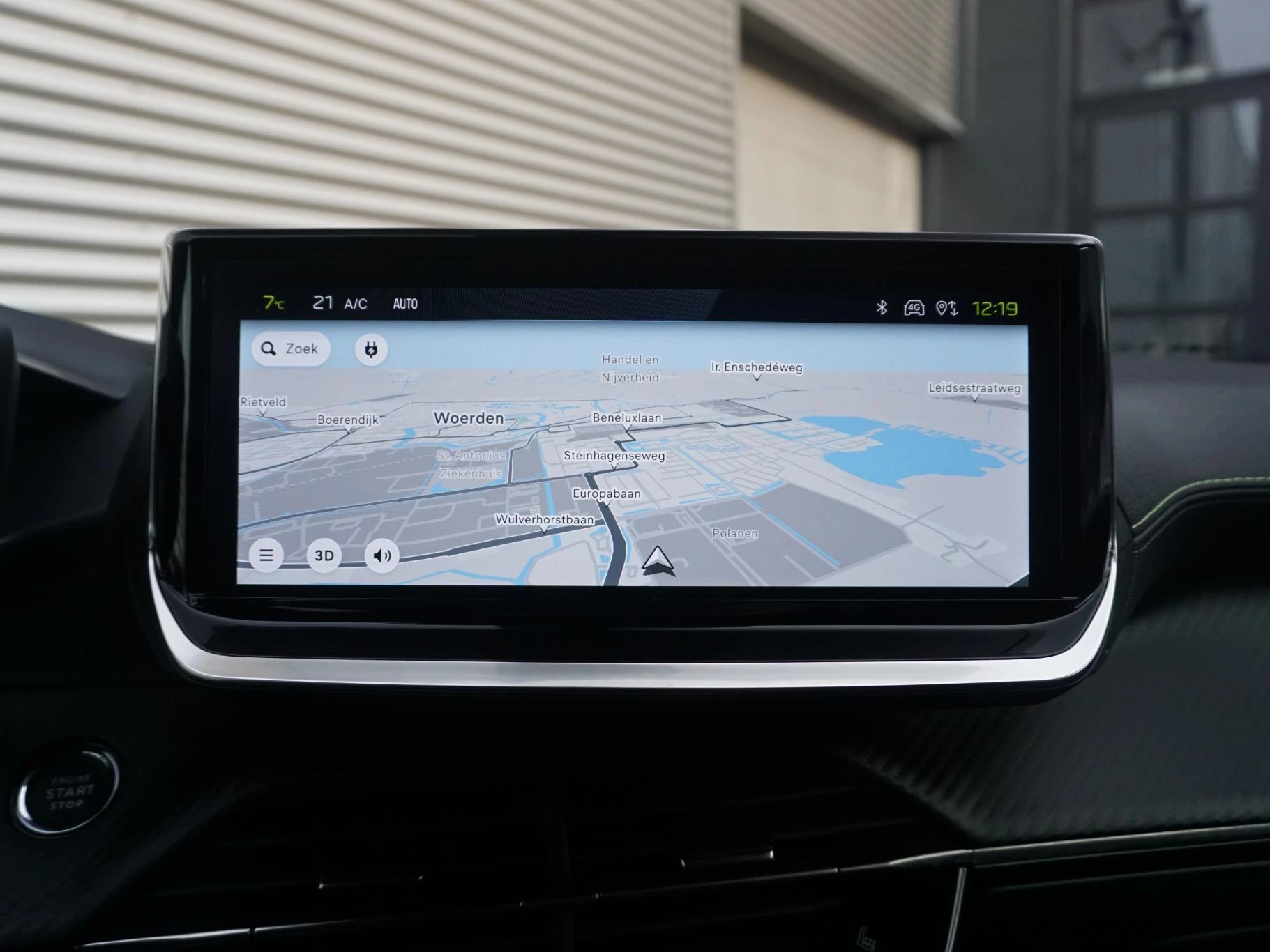 Hoofdafbeelding Peugeot e-2008