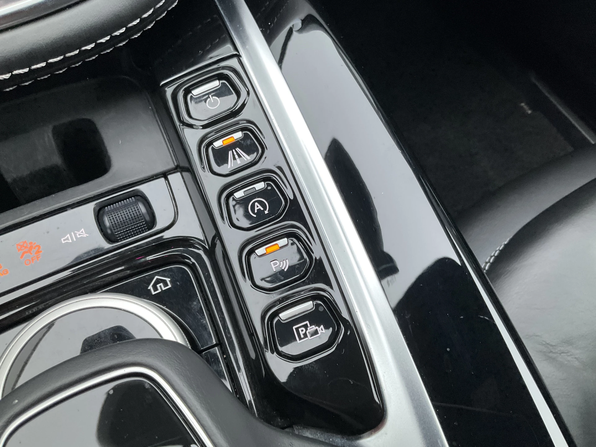 Hoofdafbeelding Aston Martin DBX