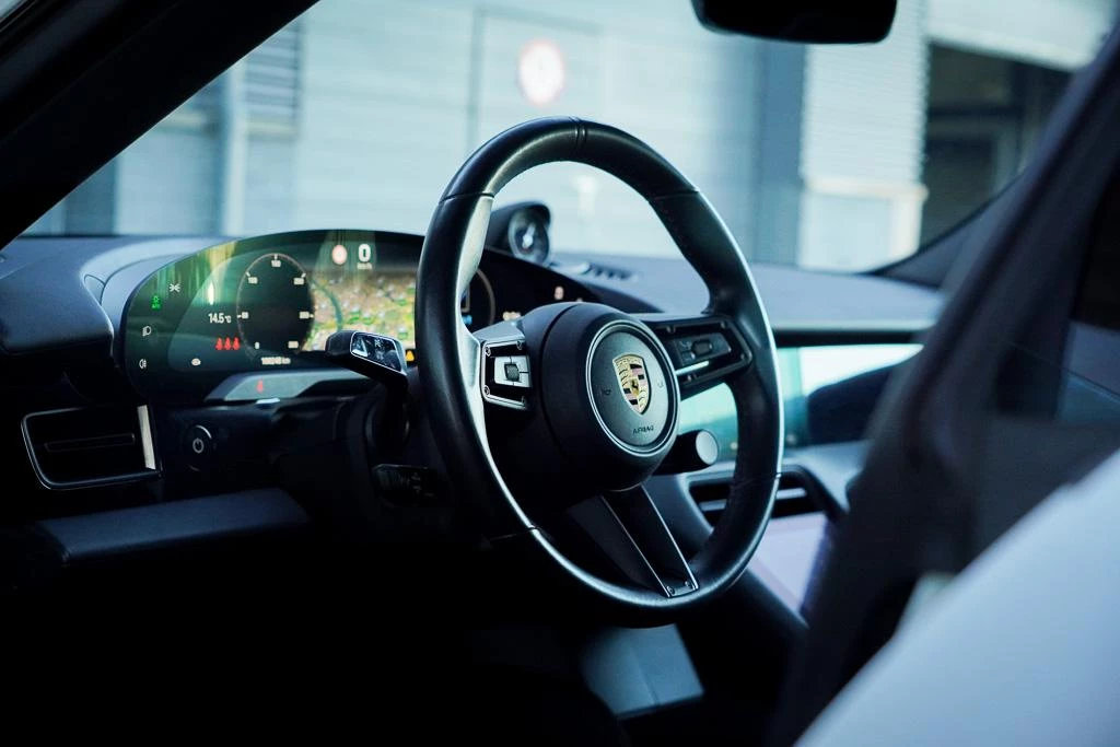 Hoofdafbeelding Porsche Taycan