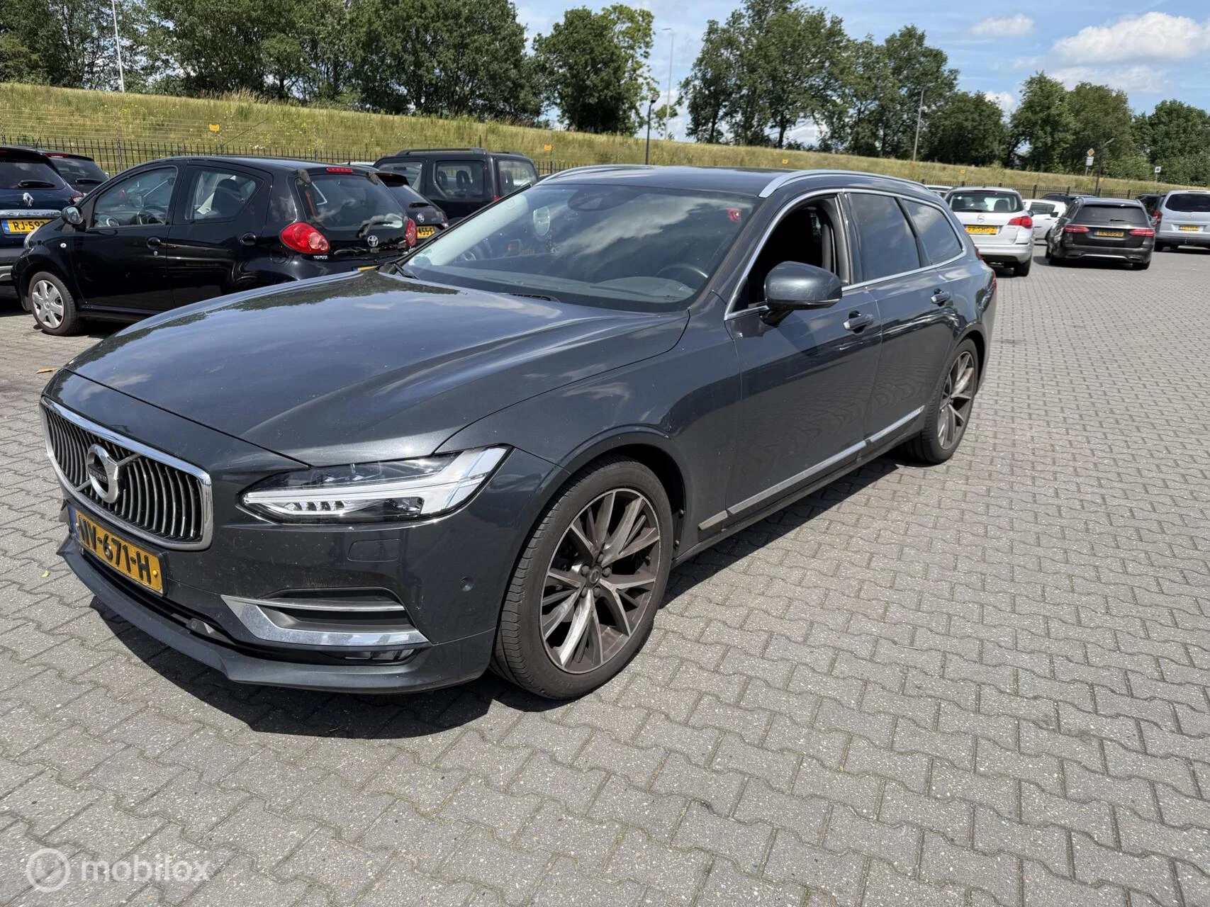 Hoofdafbeelding Volvo V90