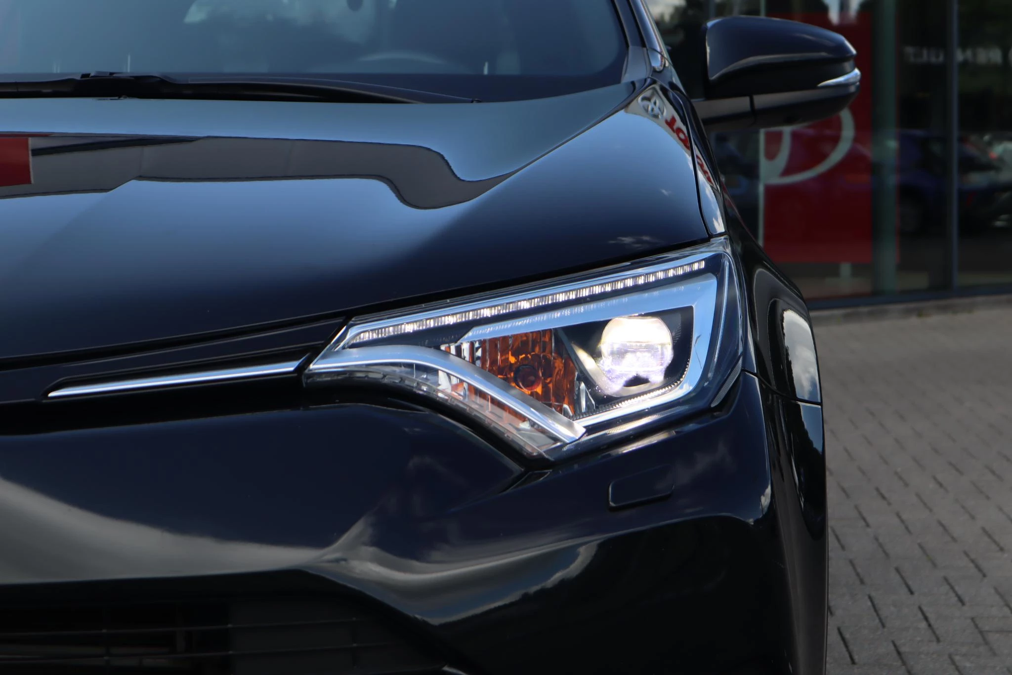 Hoofdafbeelding Toyota RAV4